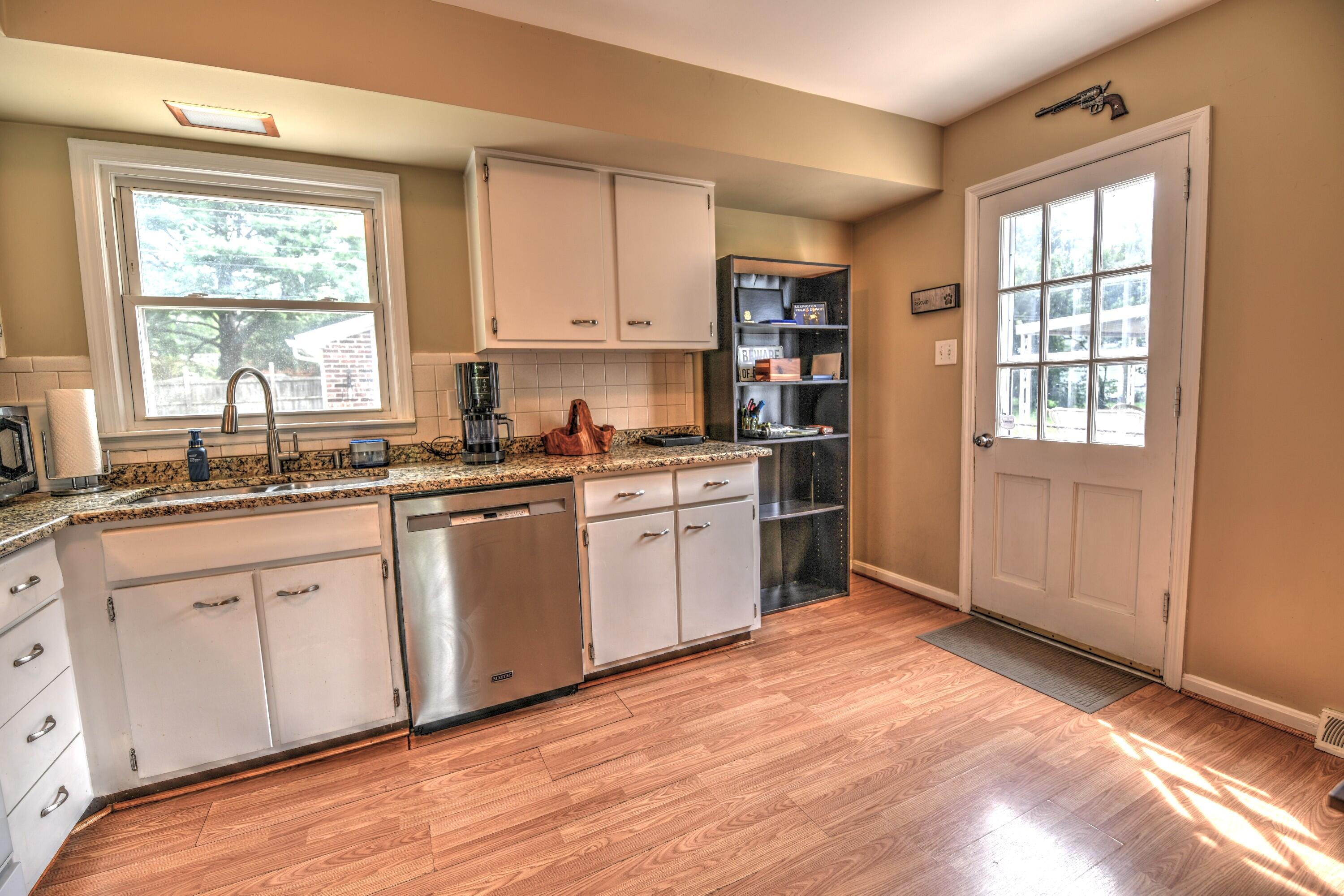 169 Manitoba Lane Property Photo 8