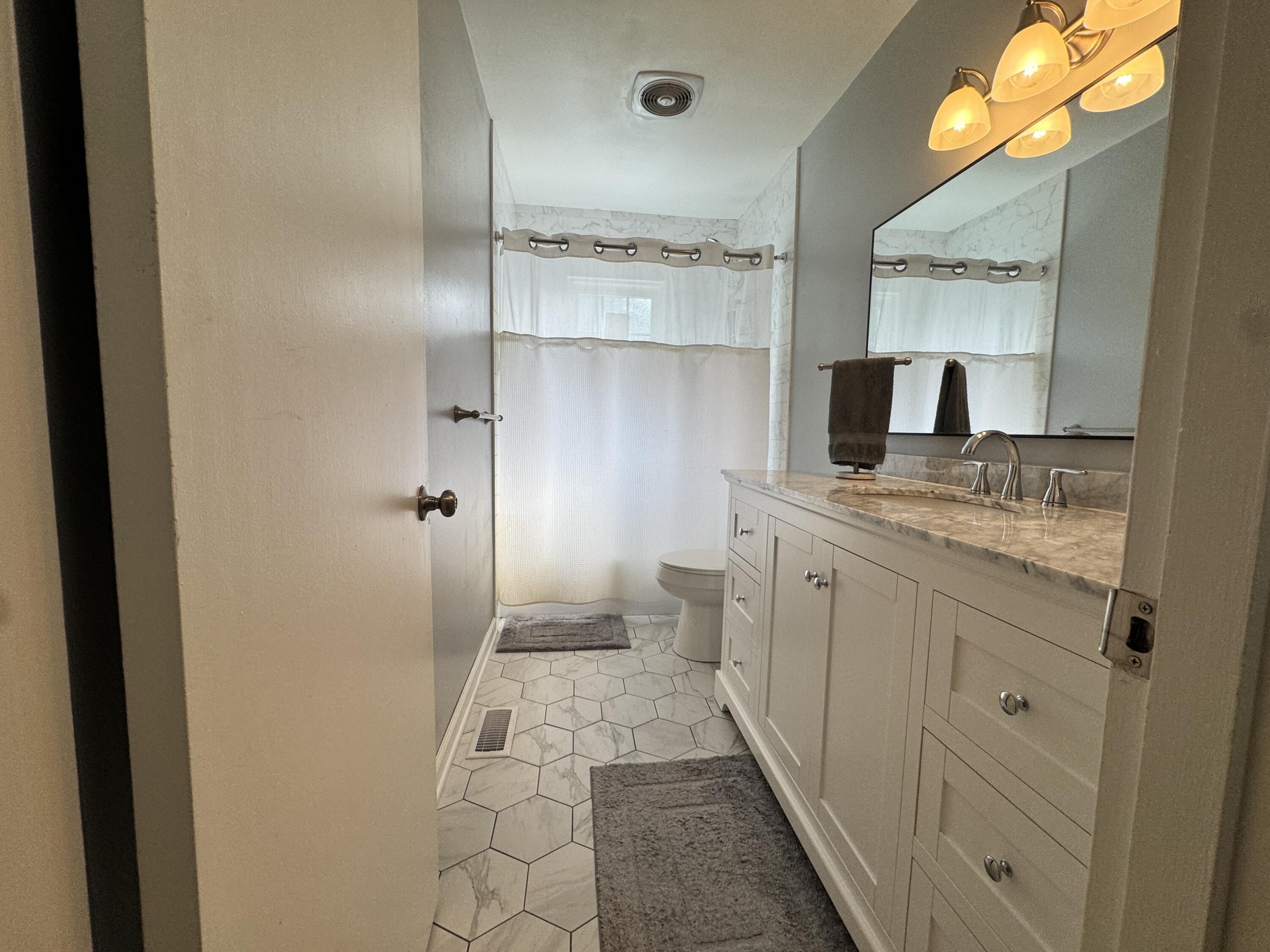 169 Manitoba Lane Property Photo 12
