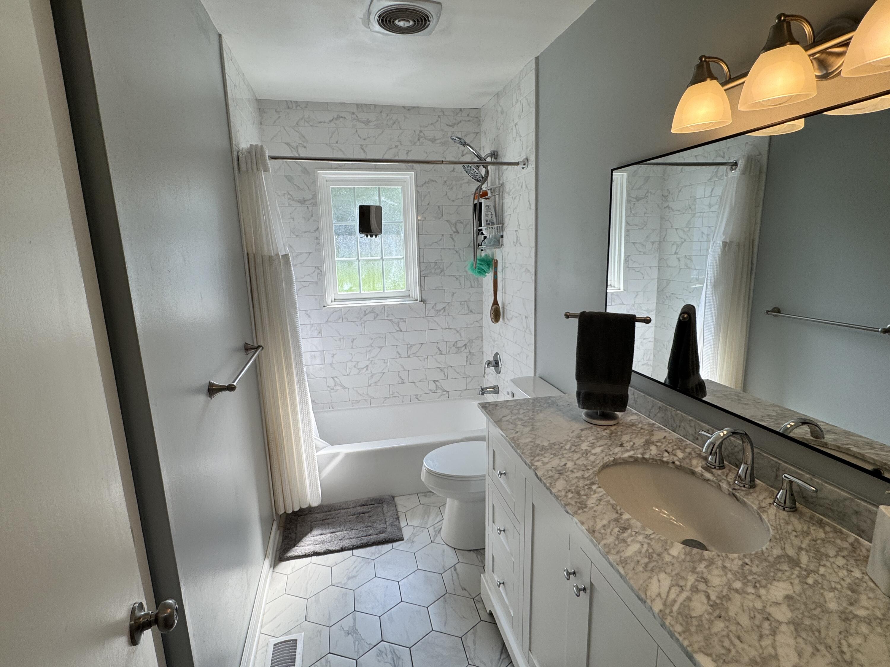 169 Manitoba Lane Property Photo 14