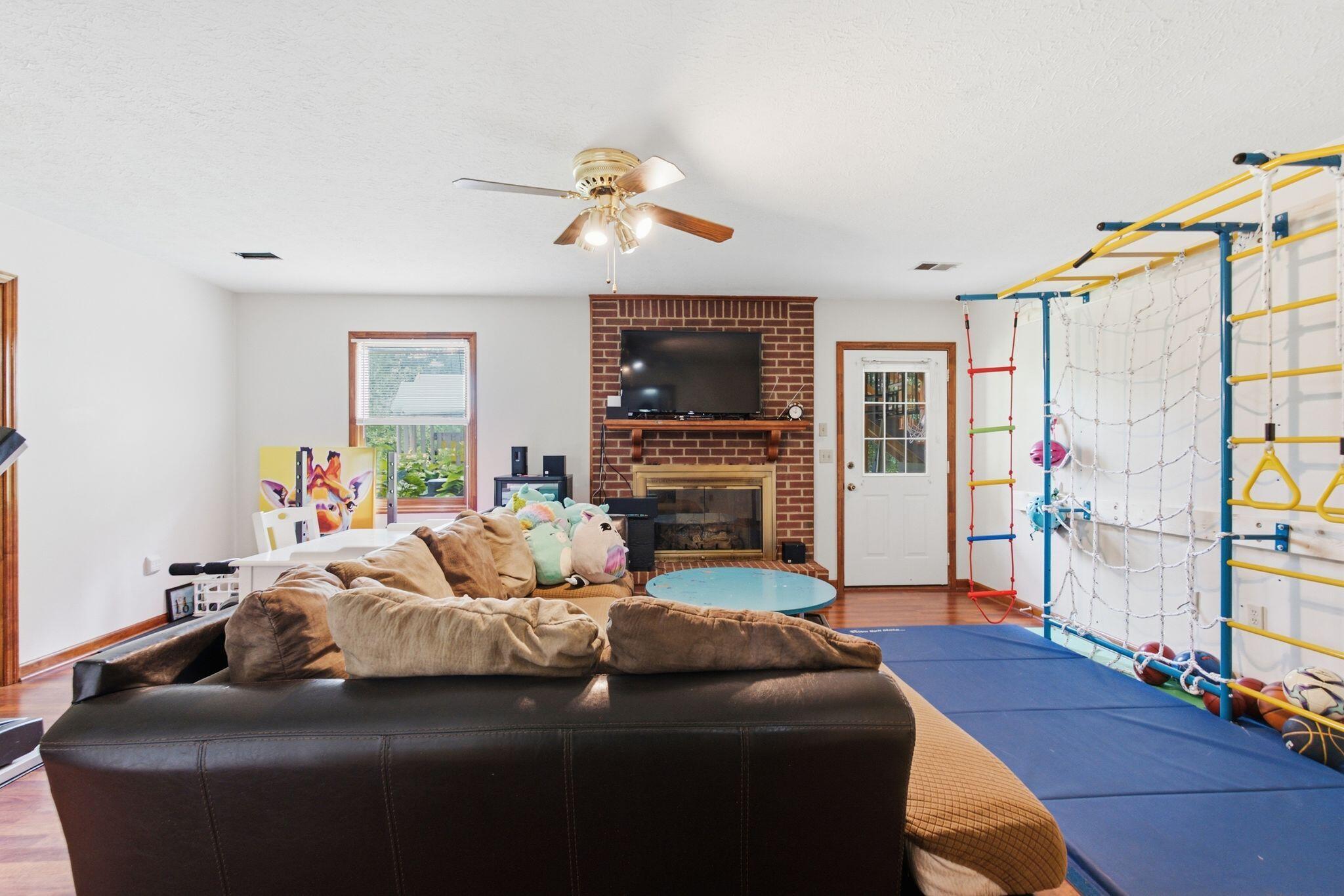 120 Saratoga Circle Property Photo 37