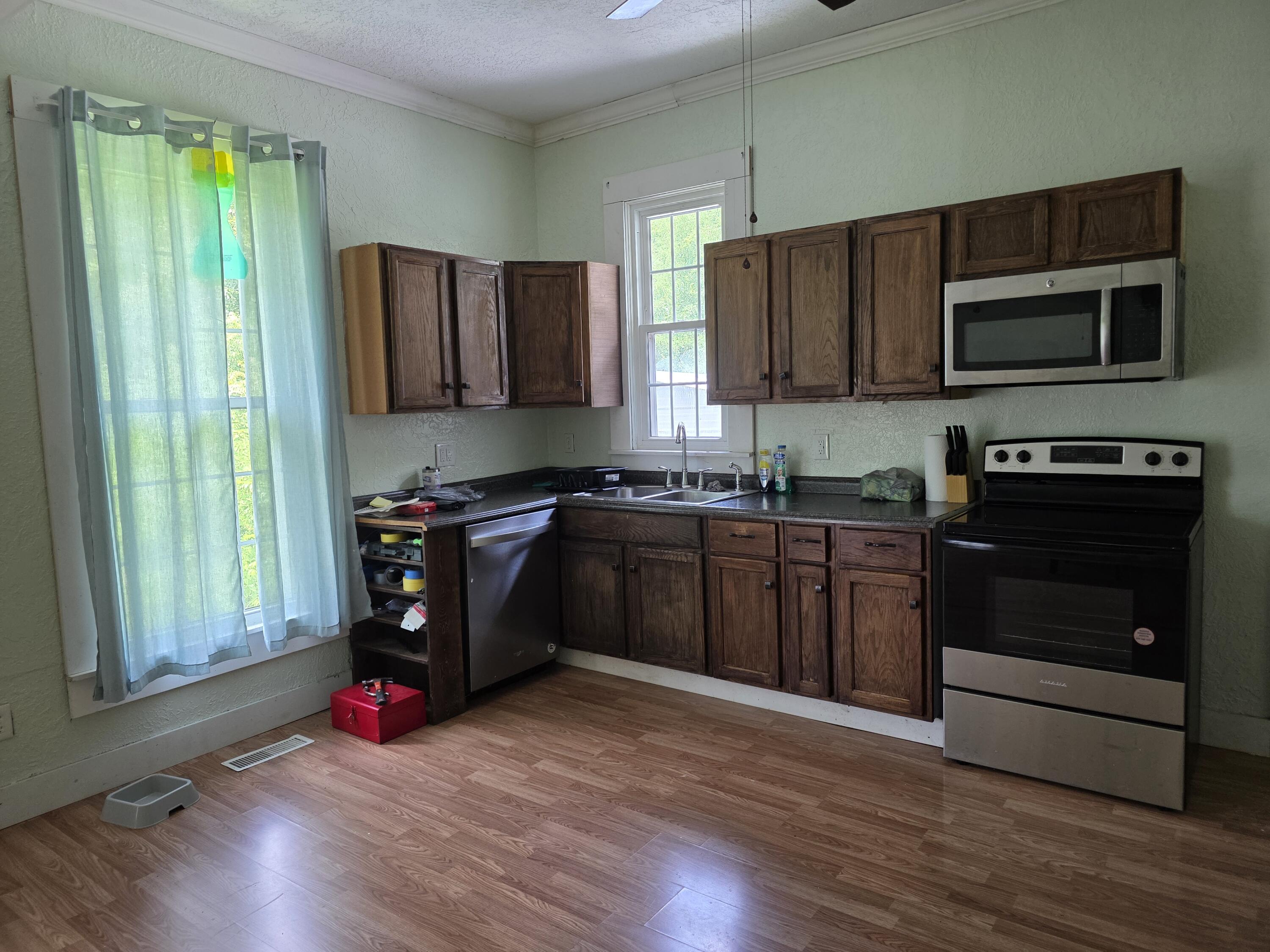 502 Fourth Street Property Photo 8