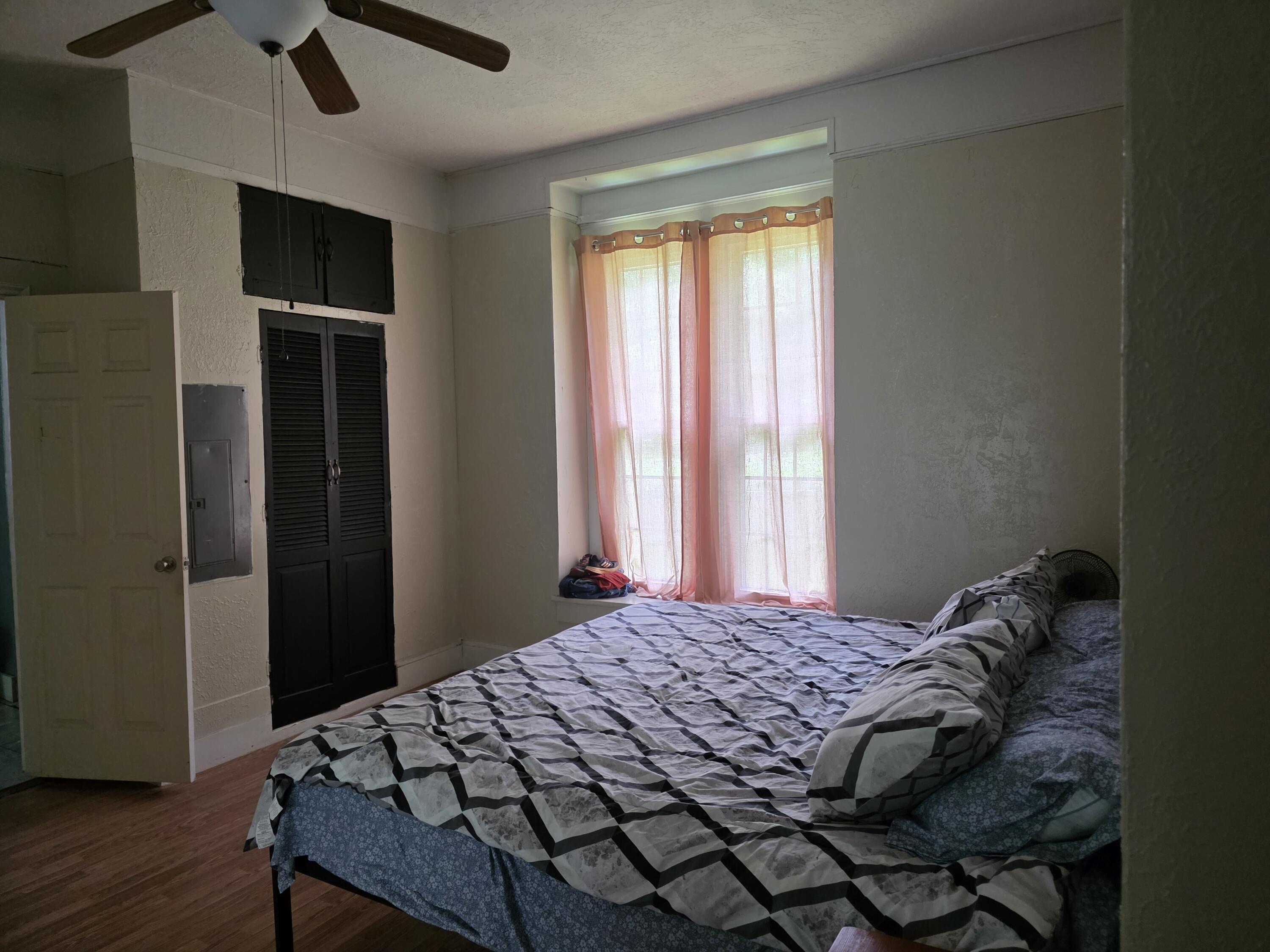 502 Fourth Street Property Photo 14