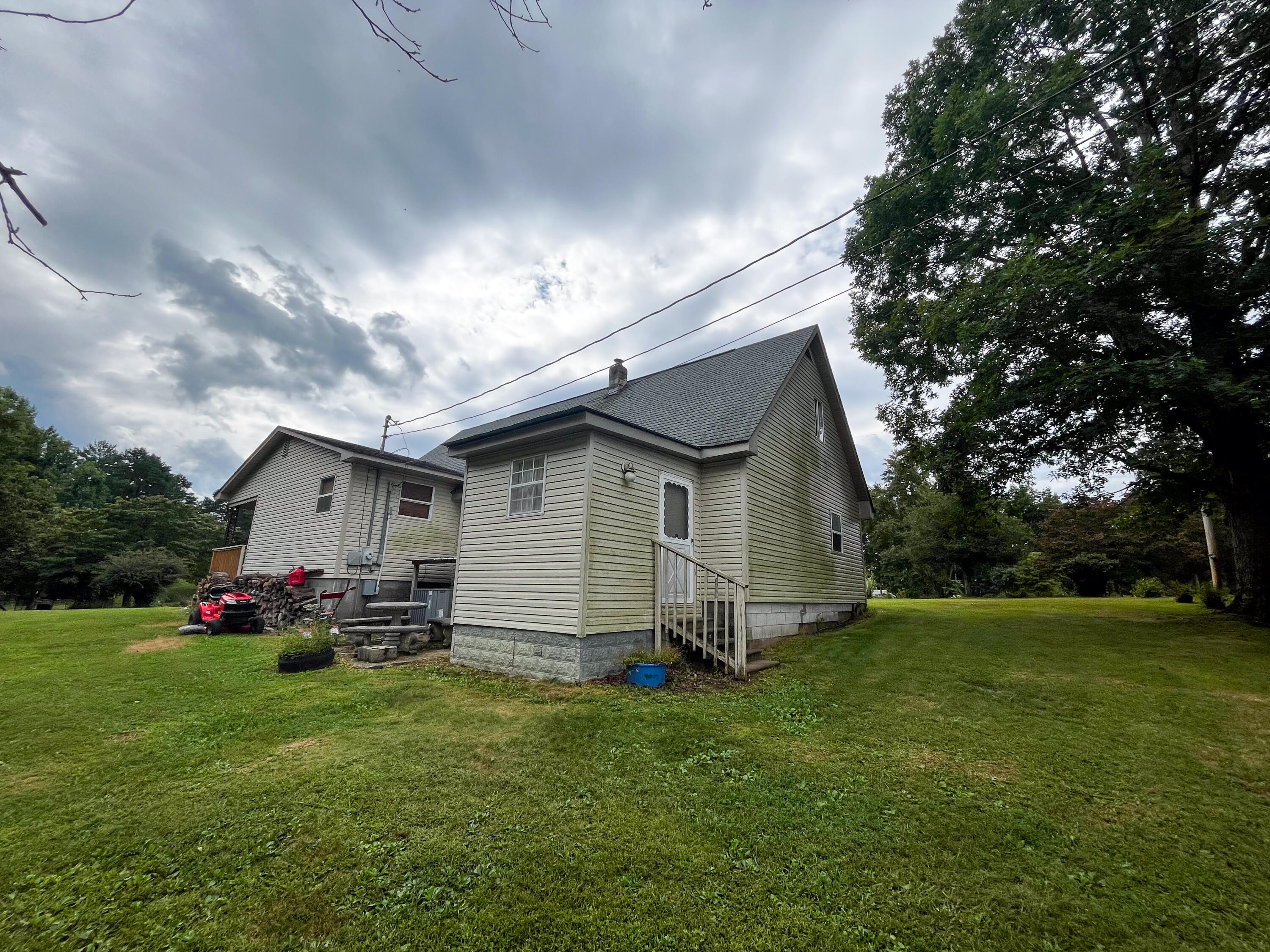 762 Jacks Ridge Road Property Photo 4