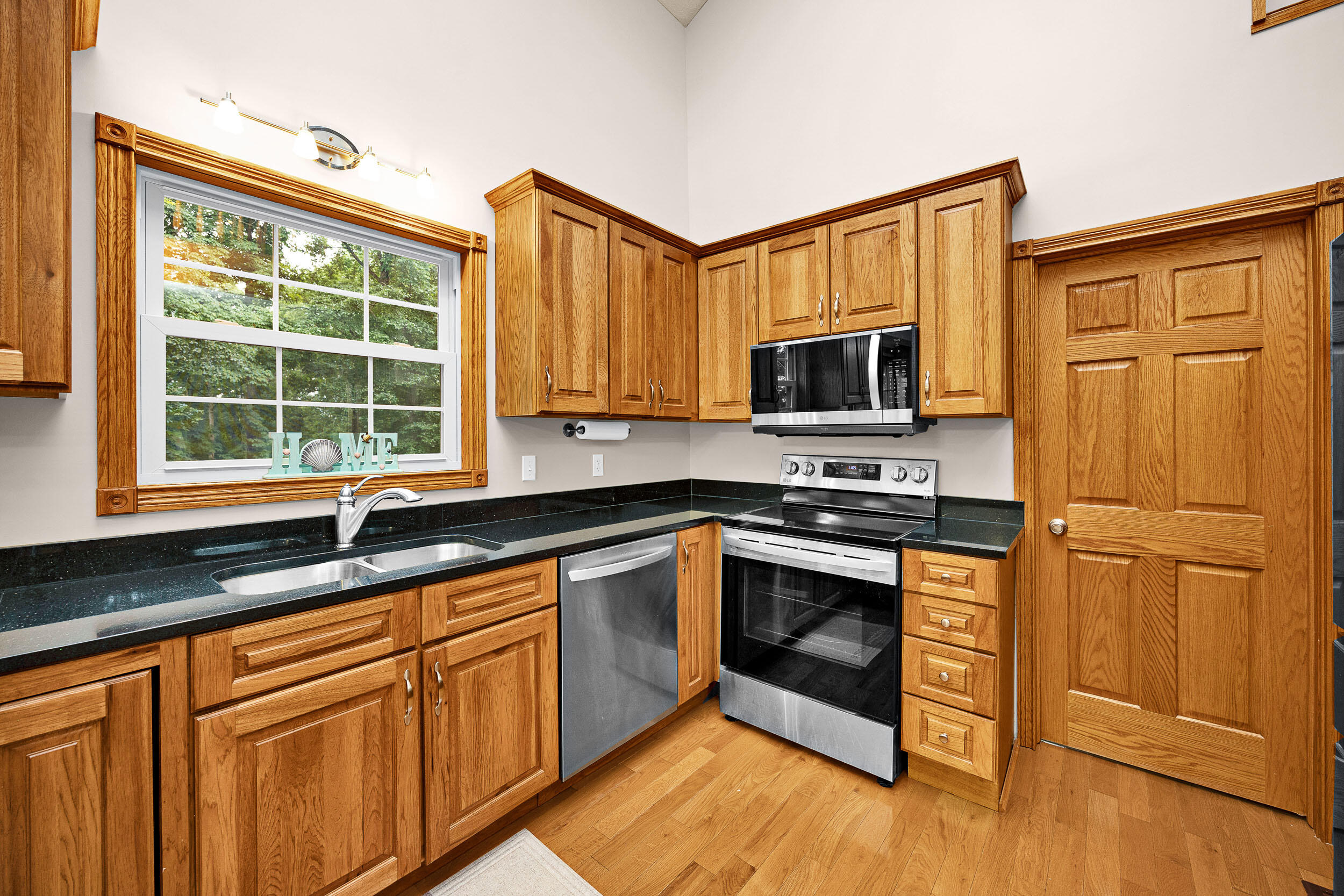 125 Nixon Road Property Photo 14