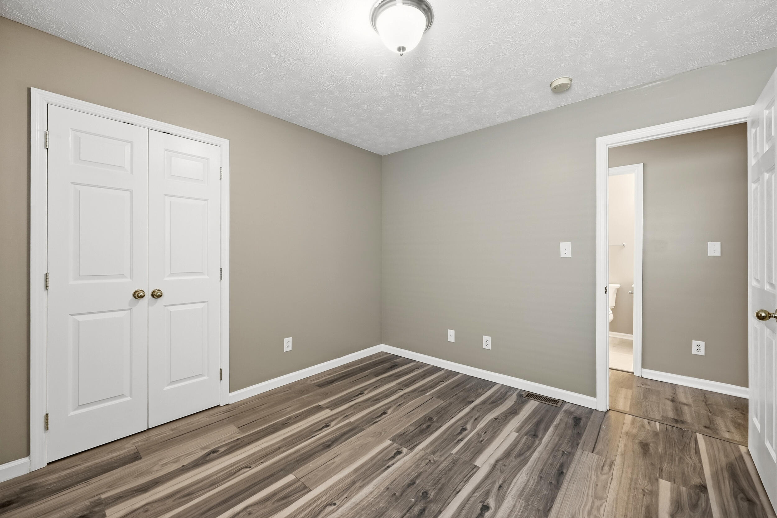 3744 Wargrave Walk Property Photo 19