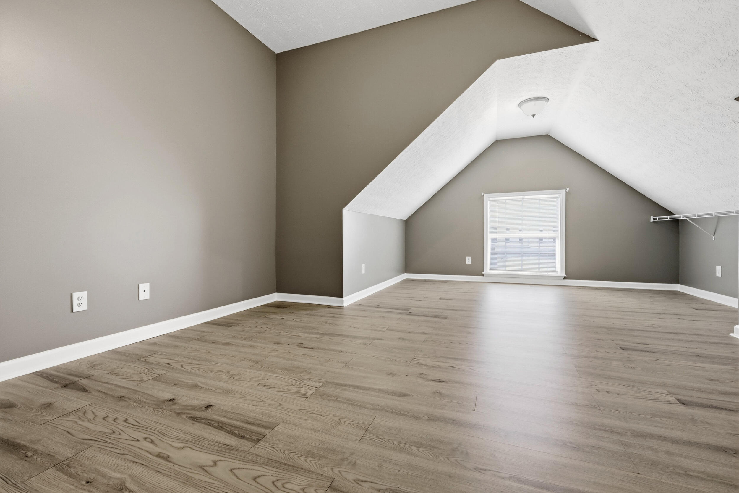 3744 Wargrave Walk Property Photo 31