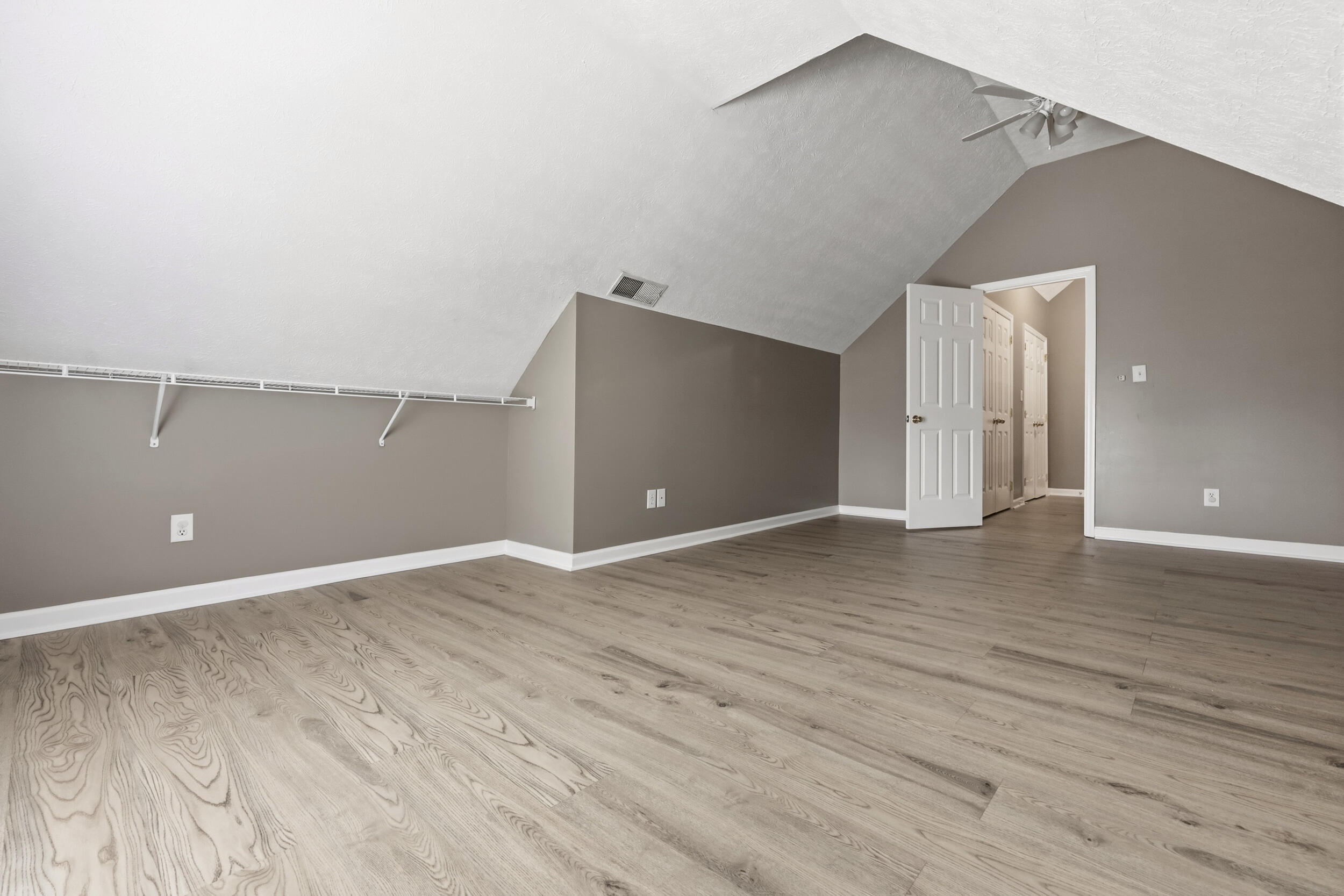 3744 Wargrave Walk Property Photo 33