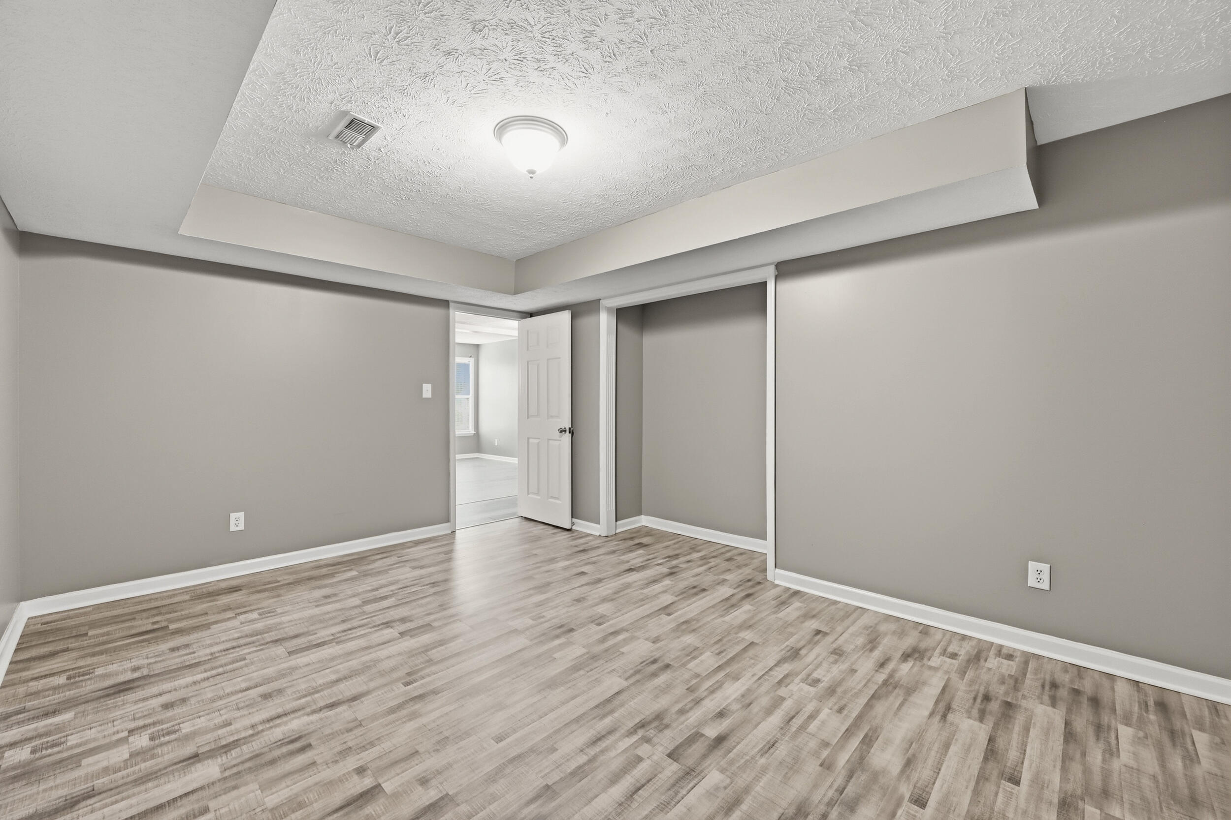 3744 Wargrave Walk Property Photo 42