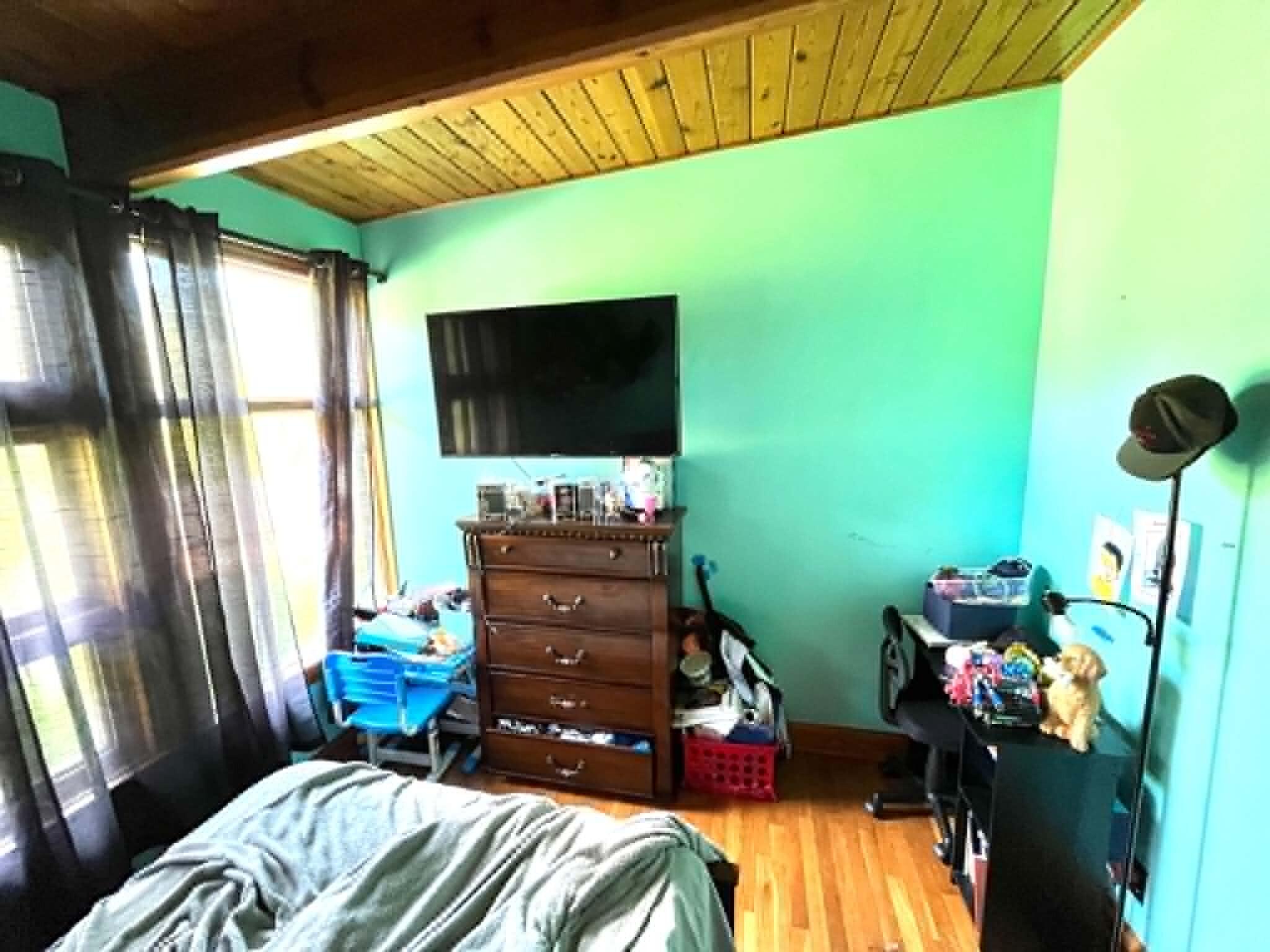 821 Ivy Property Photo 18