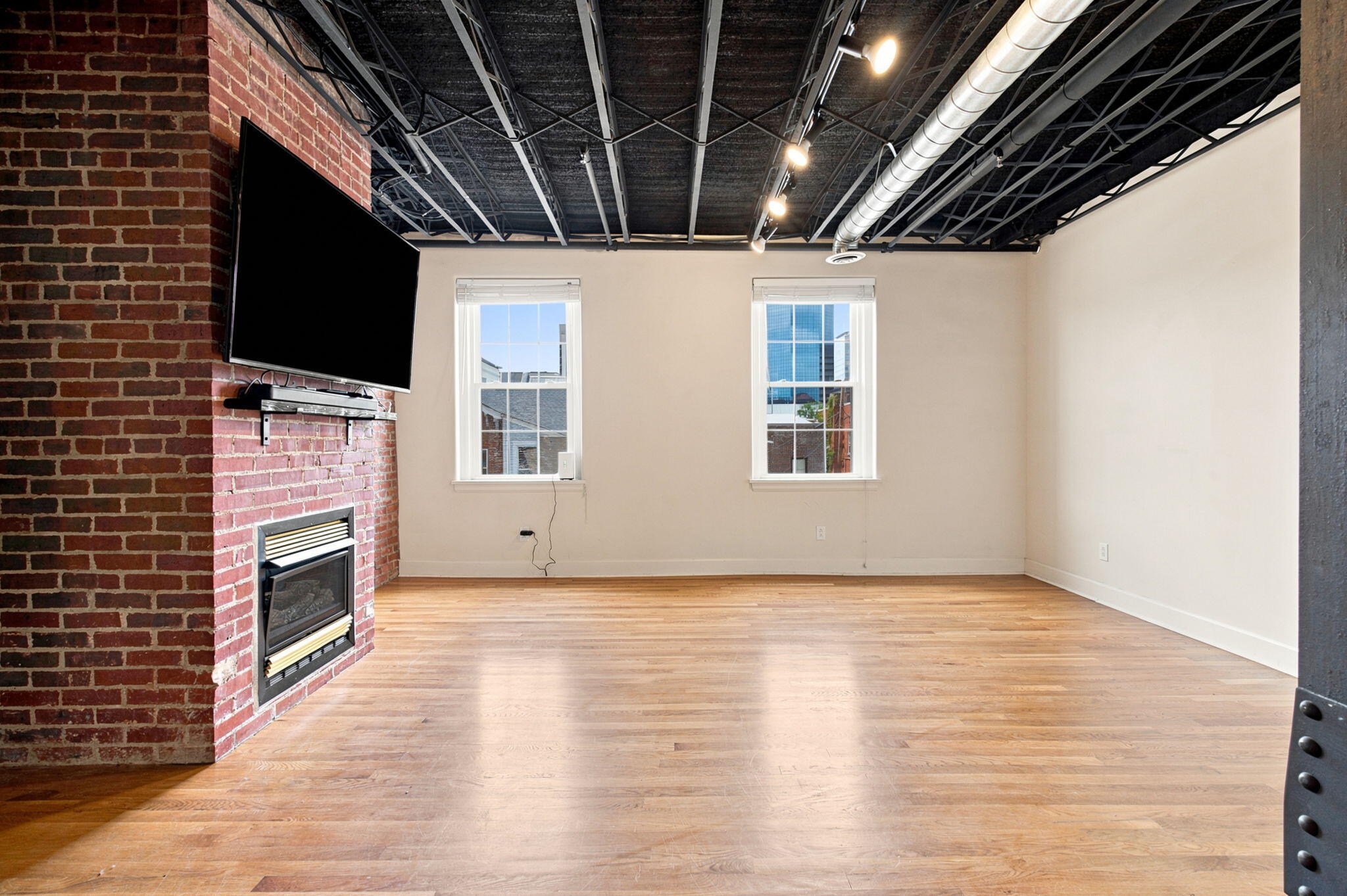 200 W Second Street 201 Property Photo 10