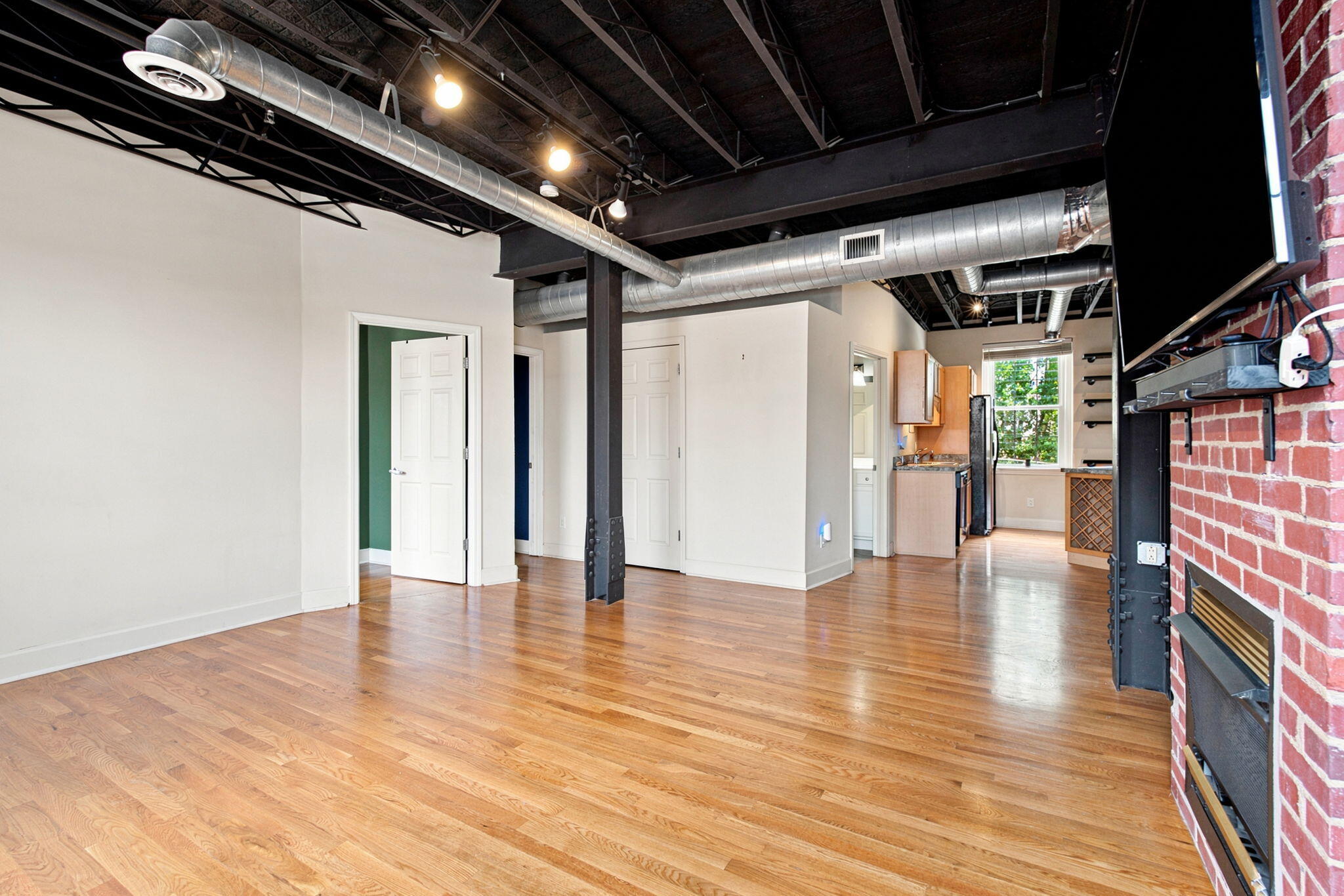 200 W Second Street 201 Property Photo 13