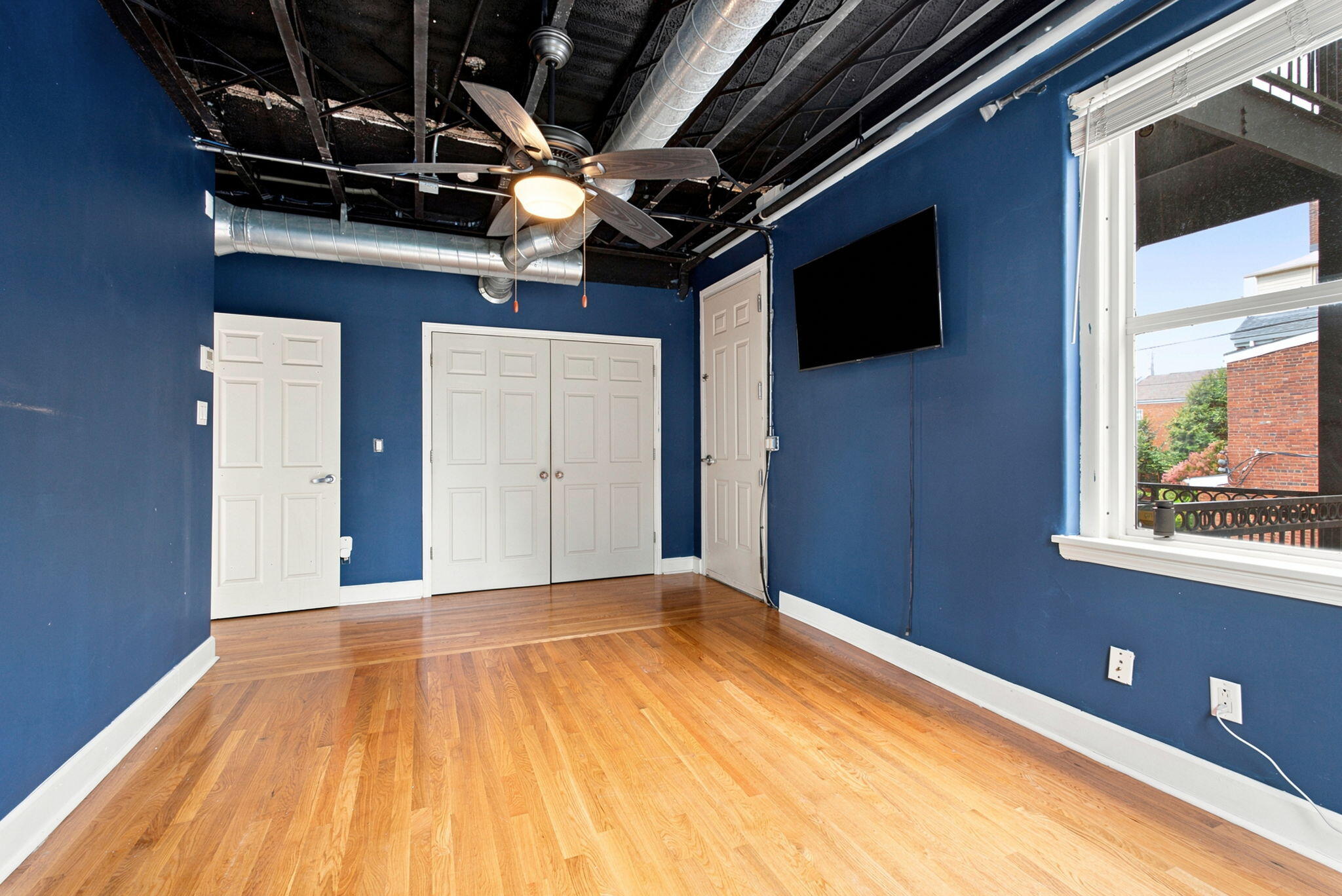 200 W Second Street 201 Property Photo 27
