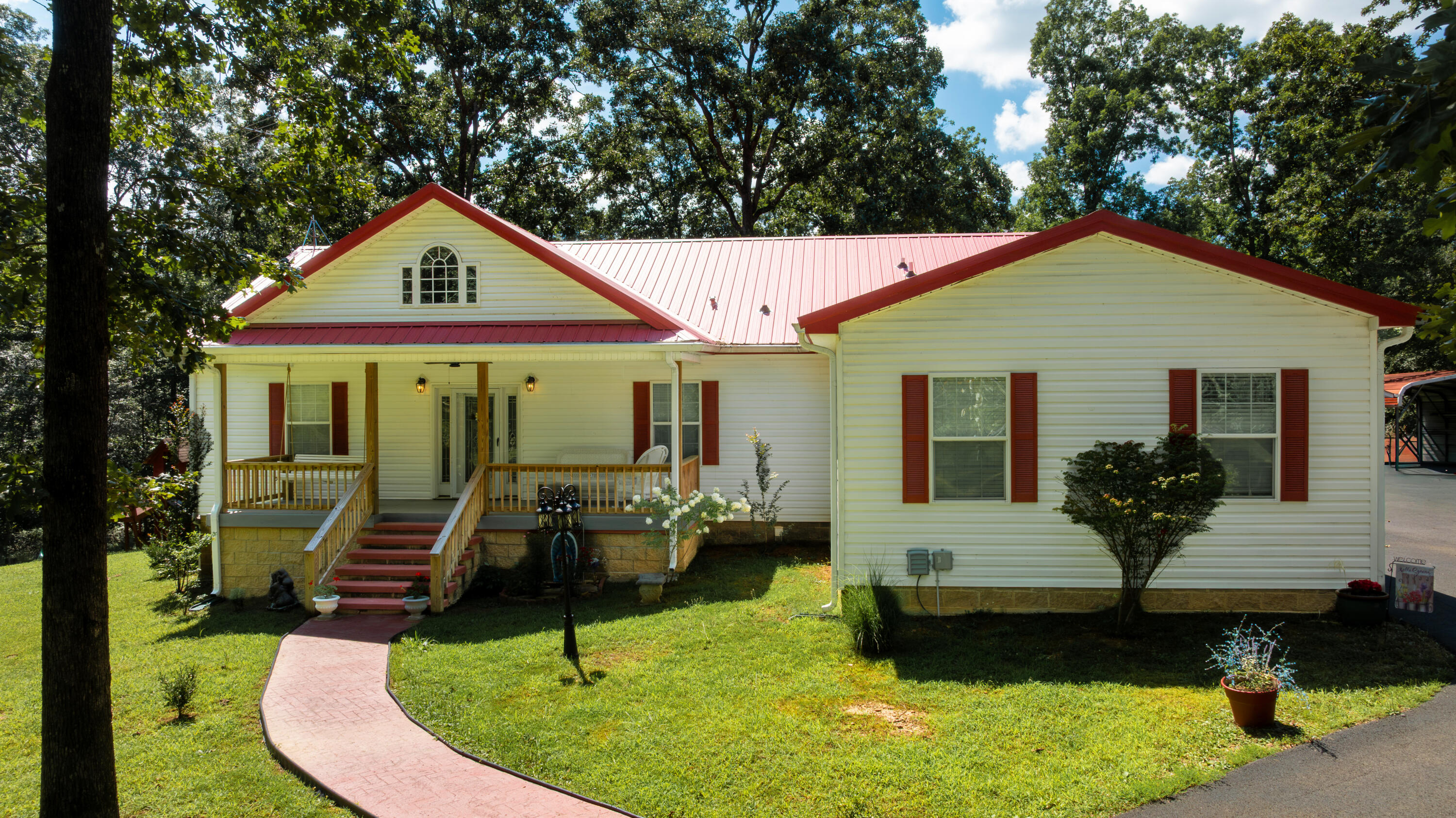 856 Taft Road Property Photo 1