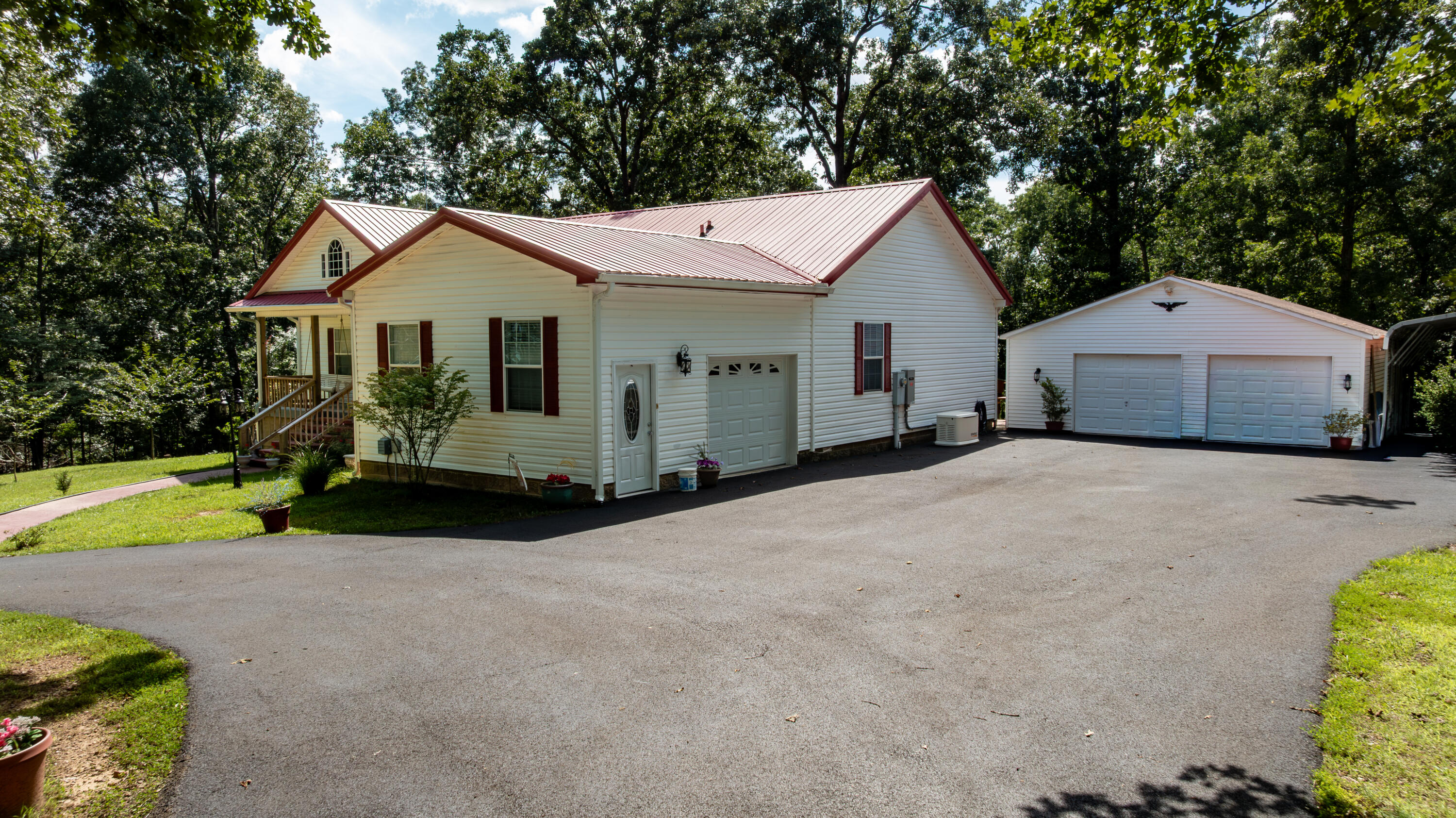 856 Taft Road Property Photo 3