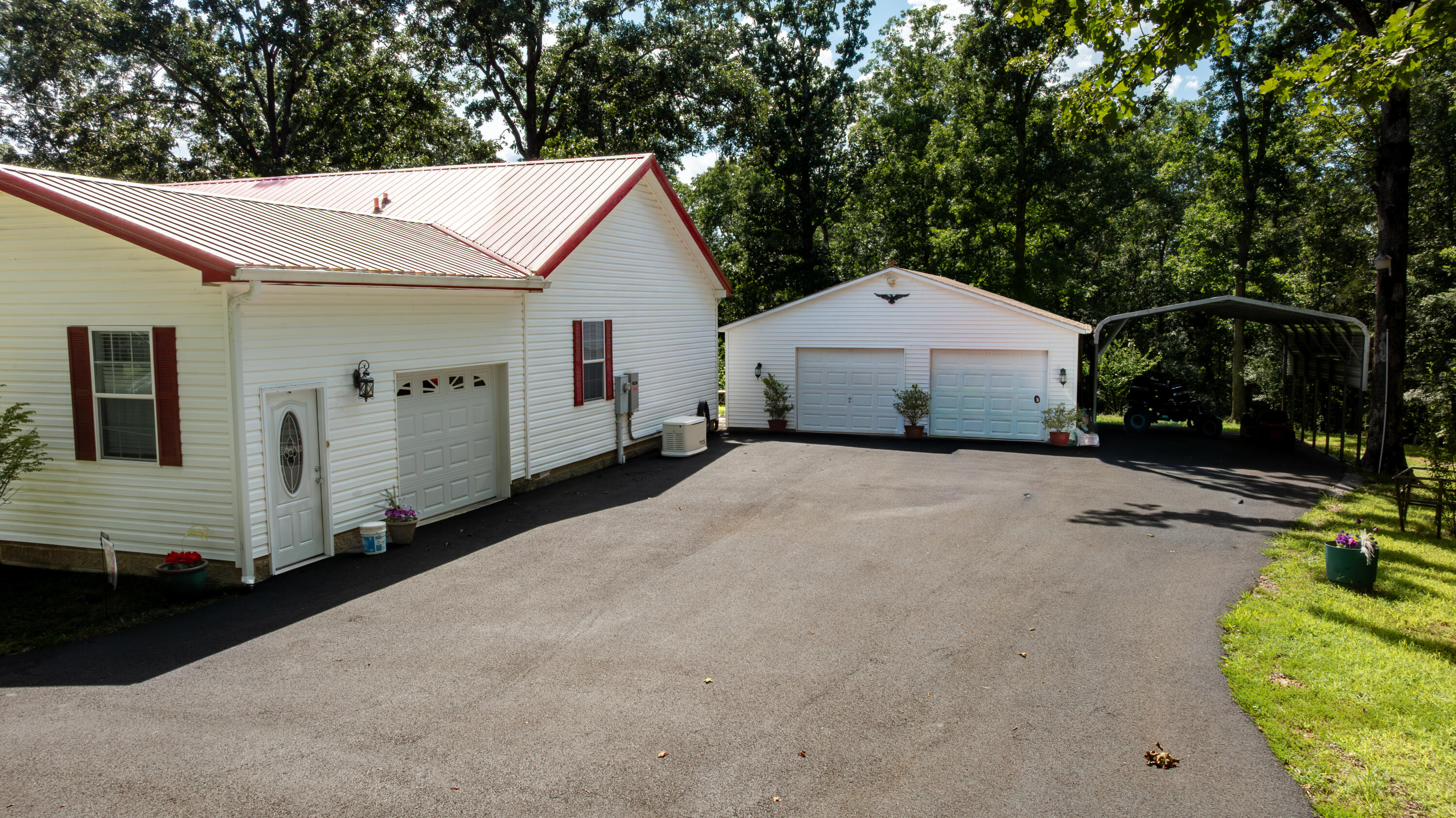 856 Taft Road Property Photo 4