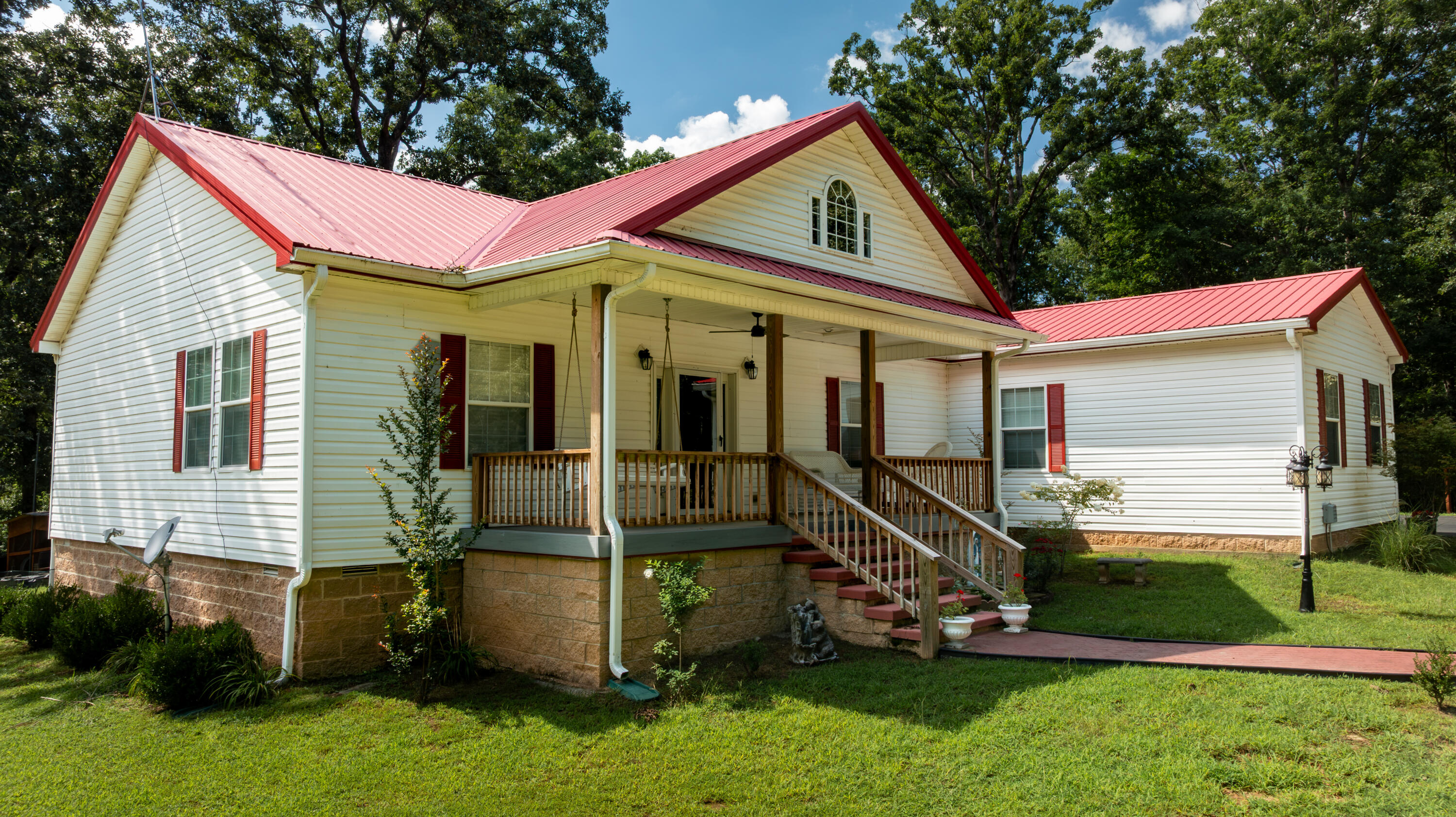 856 Taft Road Property Photo 5
