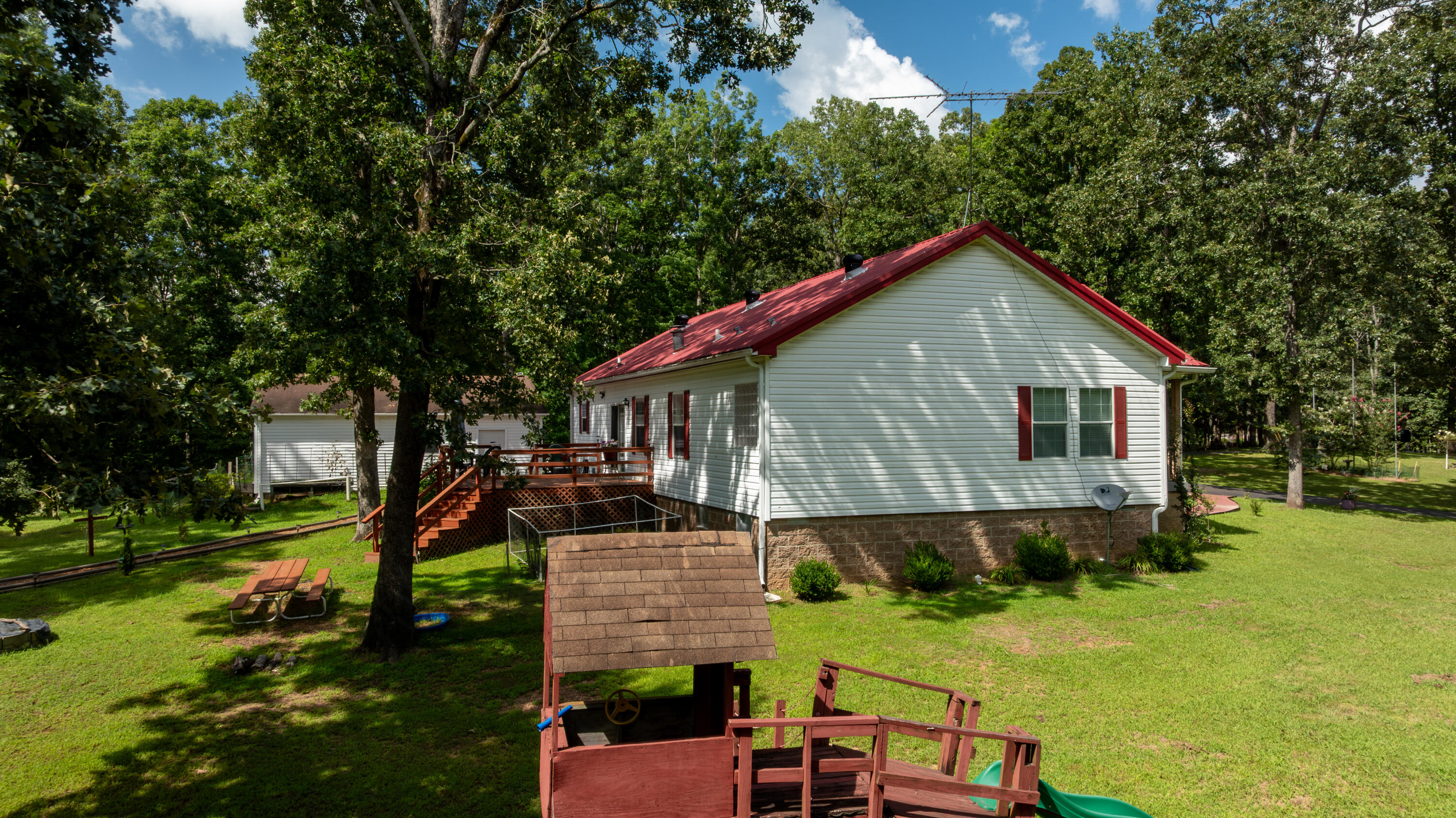 856 Taft Road Property Photo 6