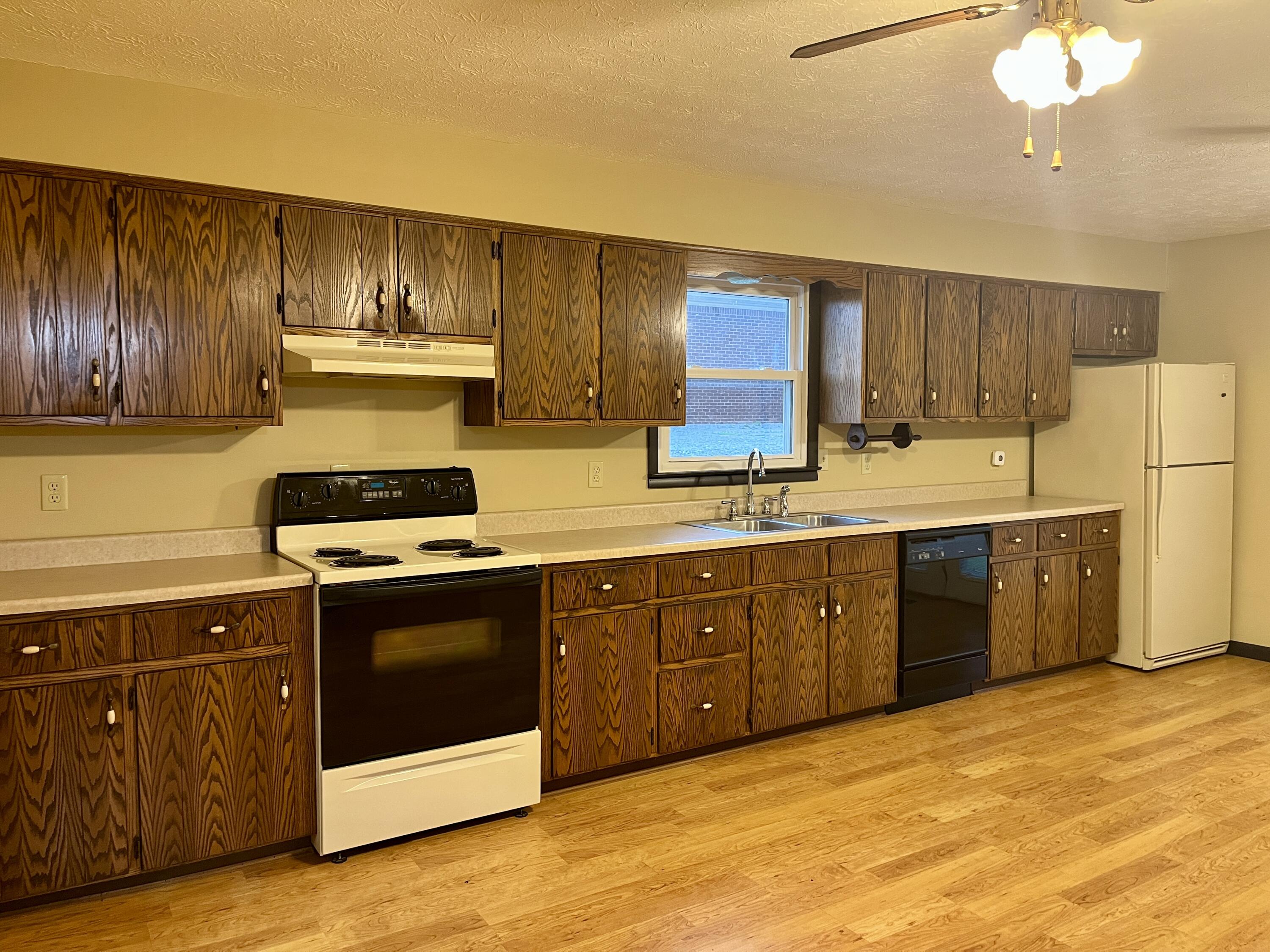 357 Langdon Street Property Photo 25