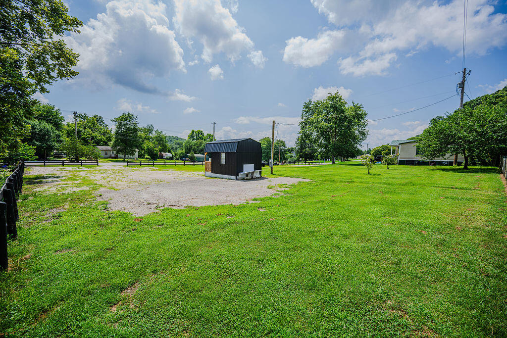 1019 Black Creek Road Property Photo 2