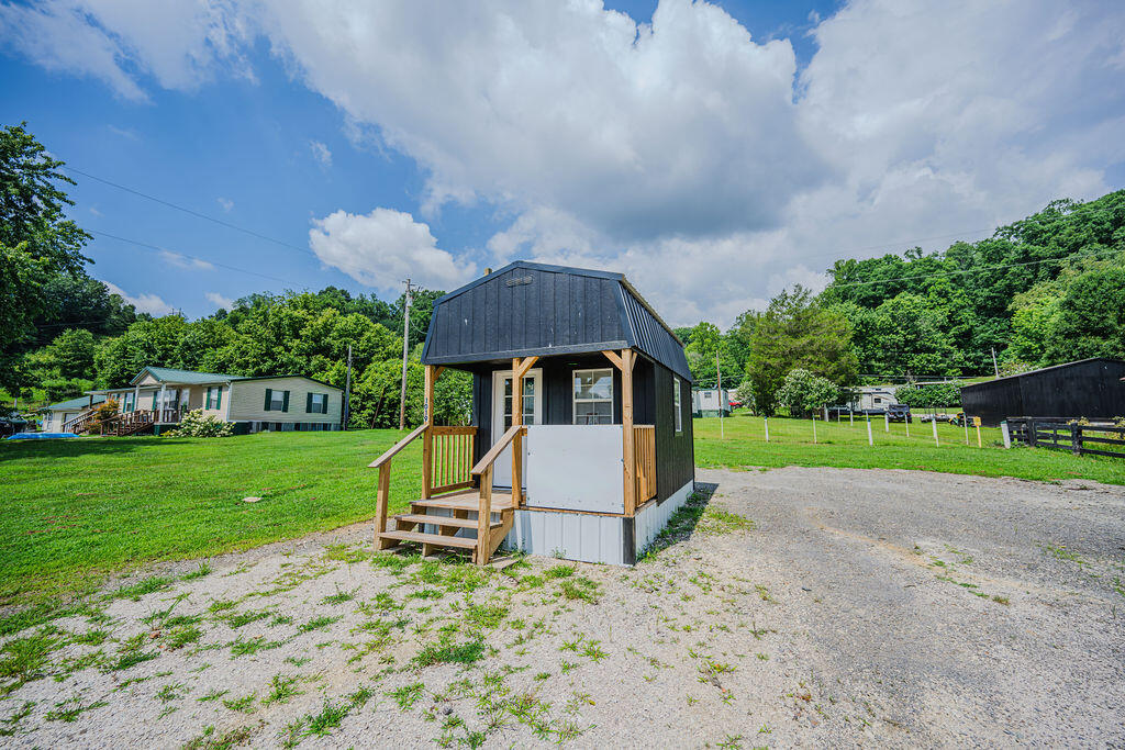 1019 Black Creek Road Property Photo 13