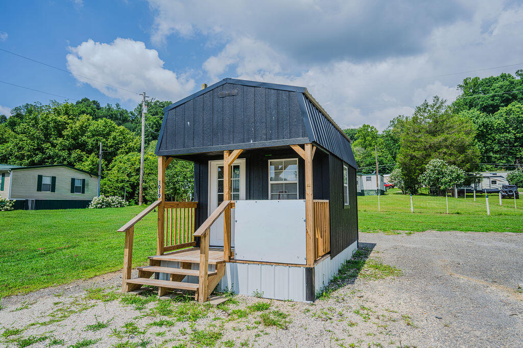 1019 Black Creek Road Property Photo 14