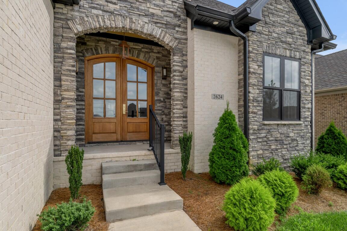 2624 Lucca Place Property Photo 3