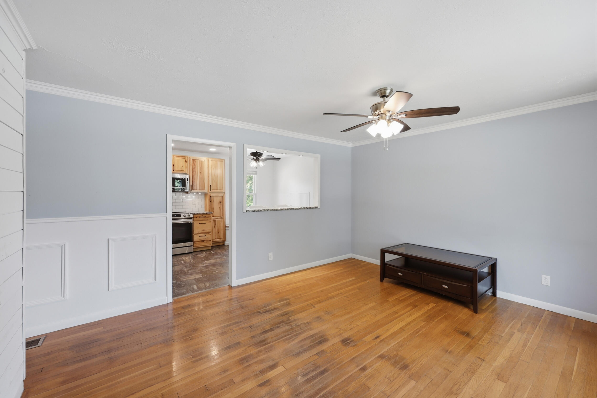 312 Purdue Place Property Photo 4