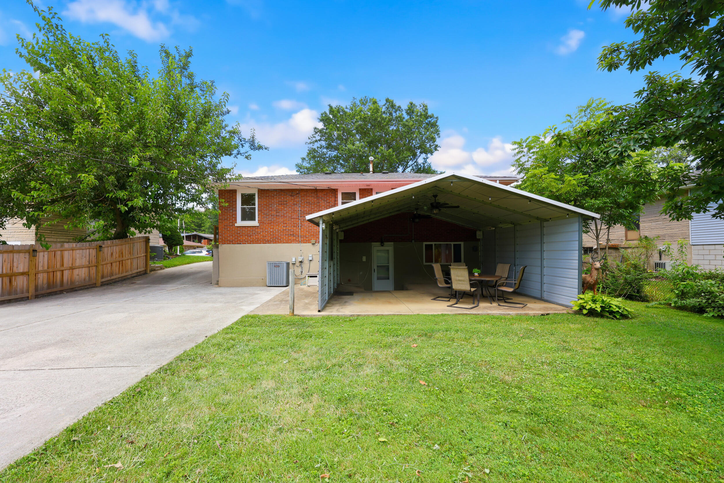 312 Purdue Place Property Photo 31