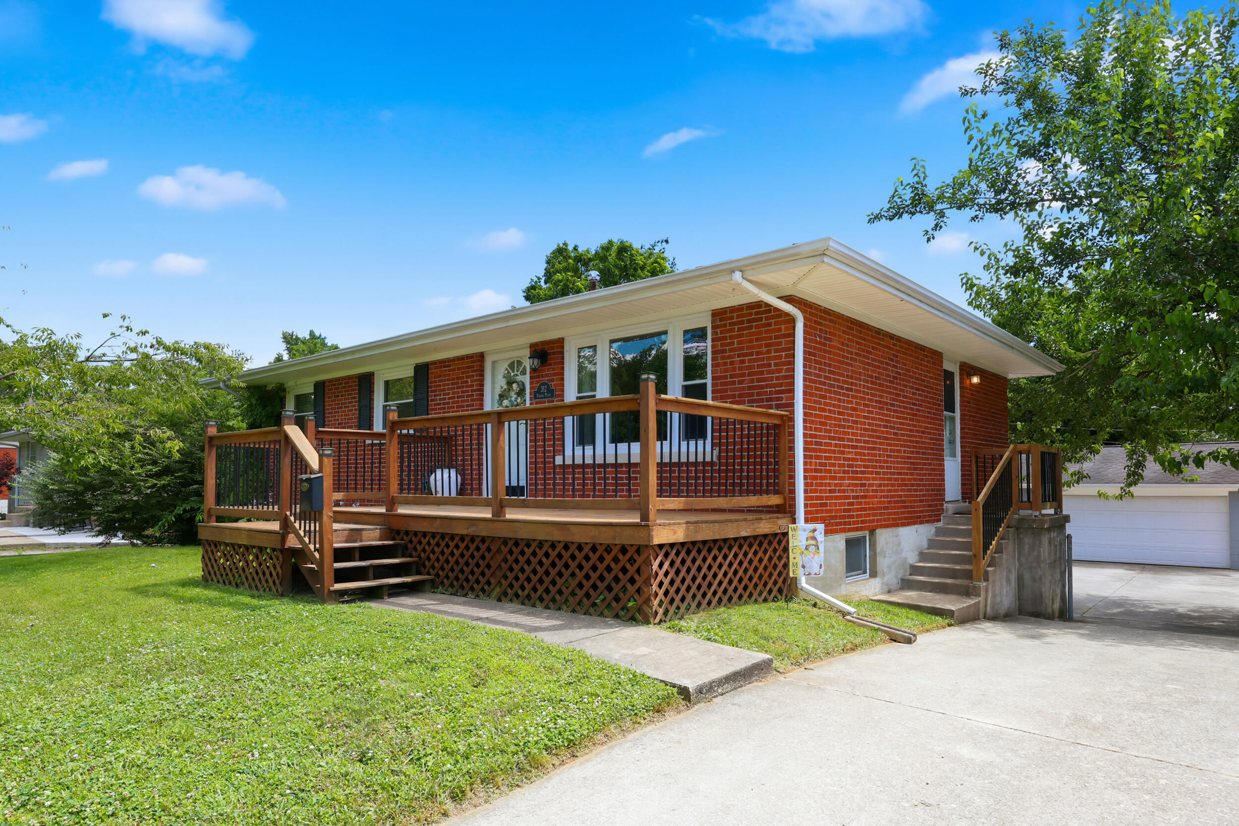 312 Purdue Place Property Photo 33
