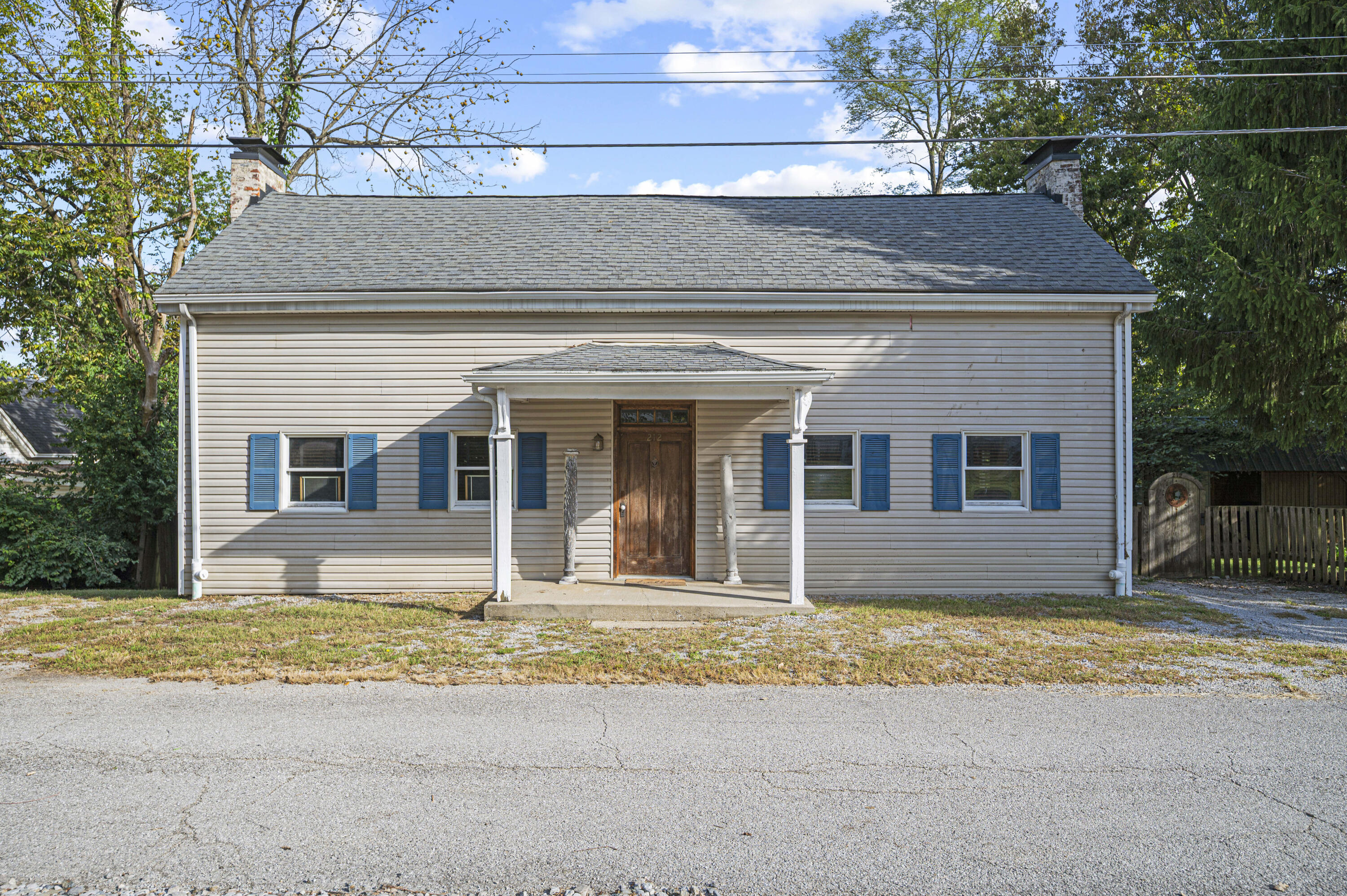 212 W Main Street Property Photo 1