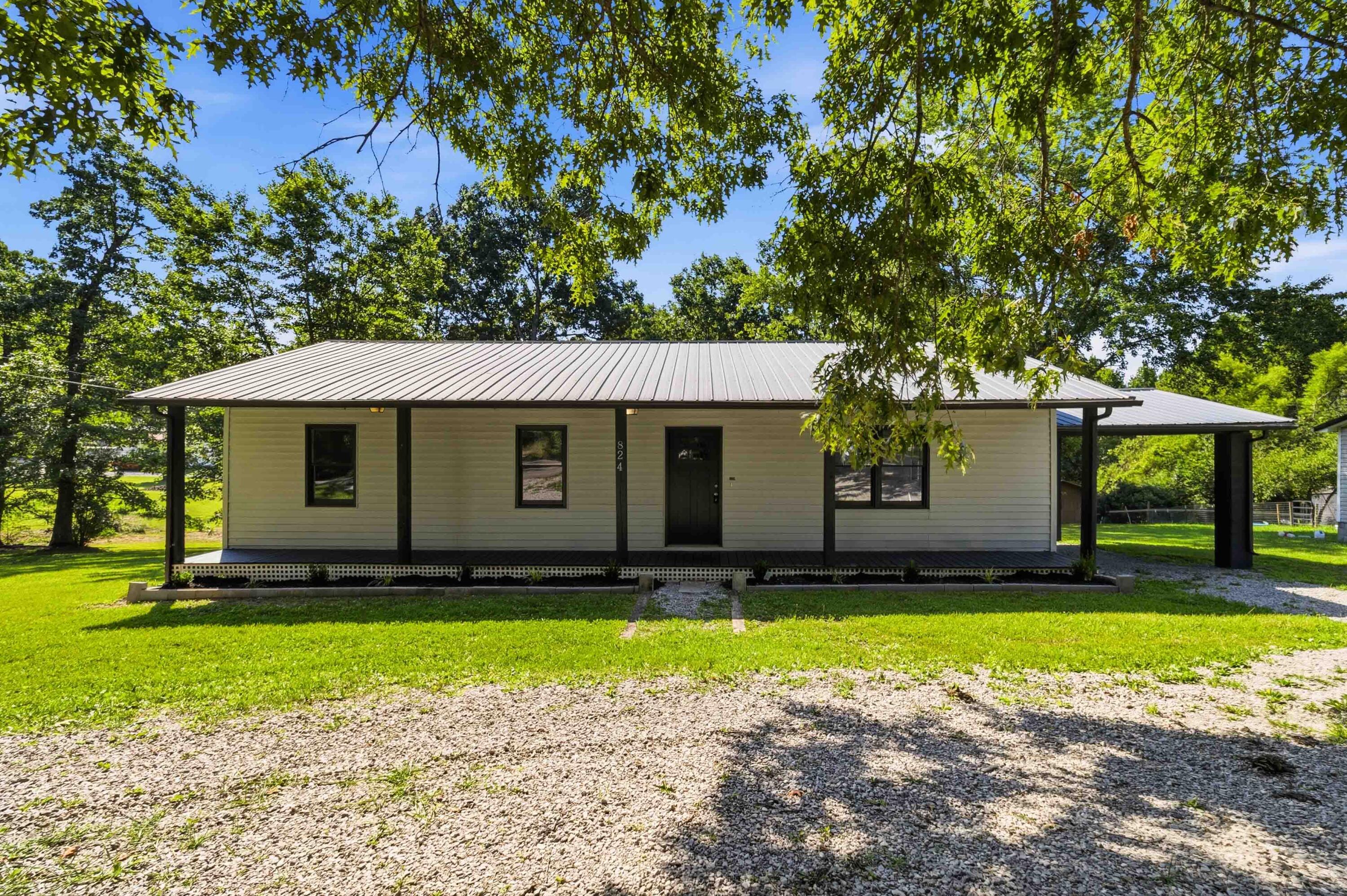 824 Paris Karr Road Property Photo 4