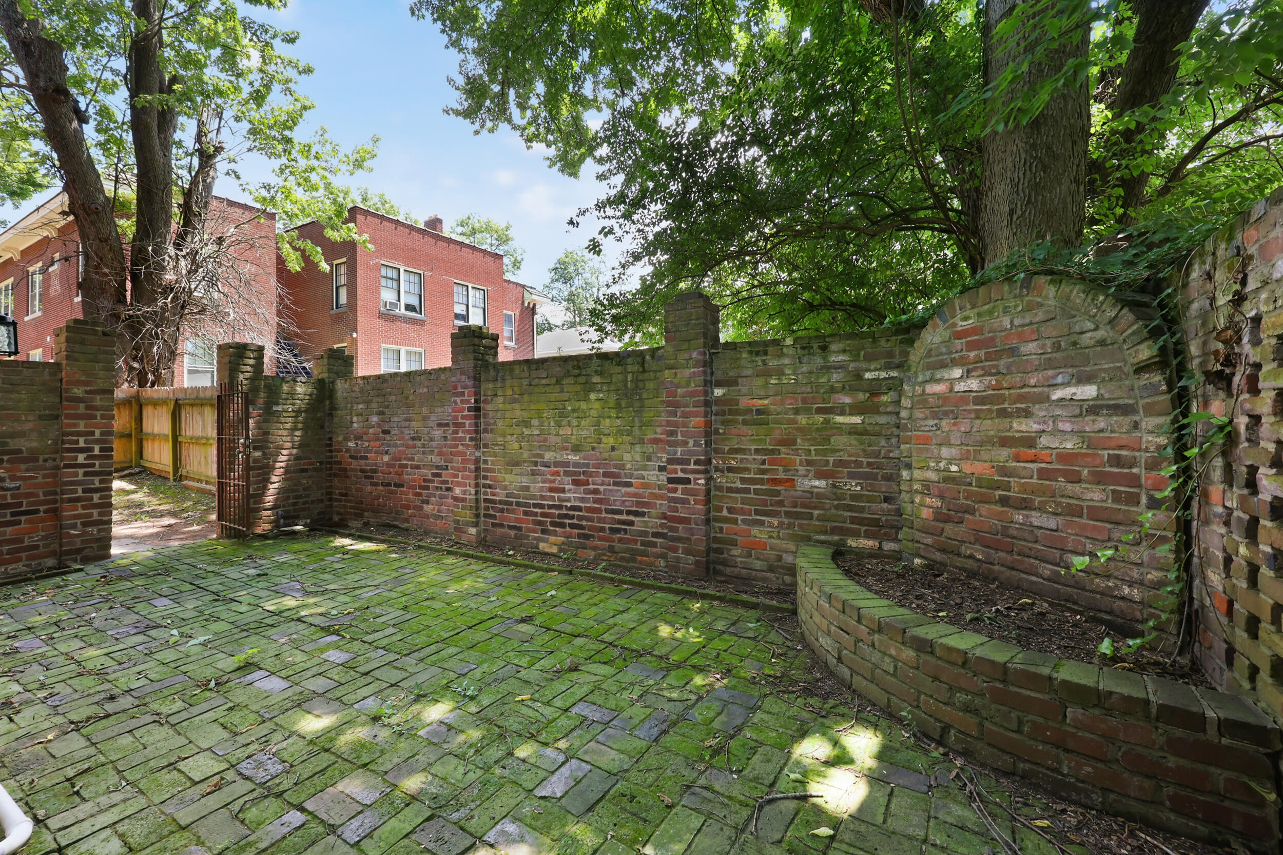 110-112 S Hanover Avenue Property Photo 37