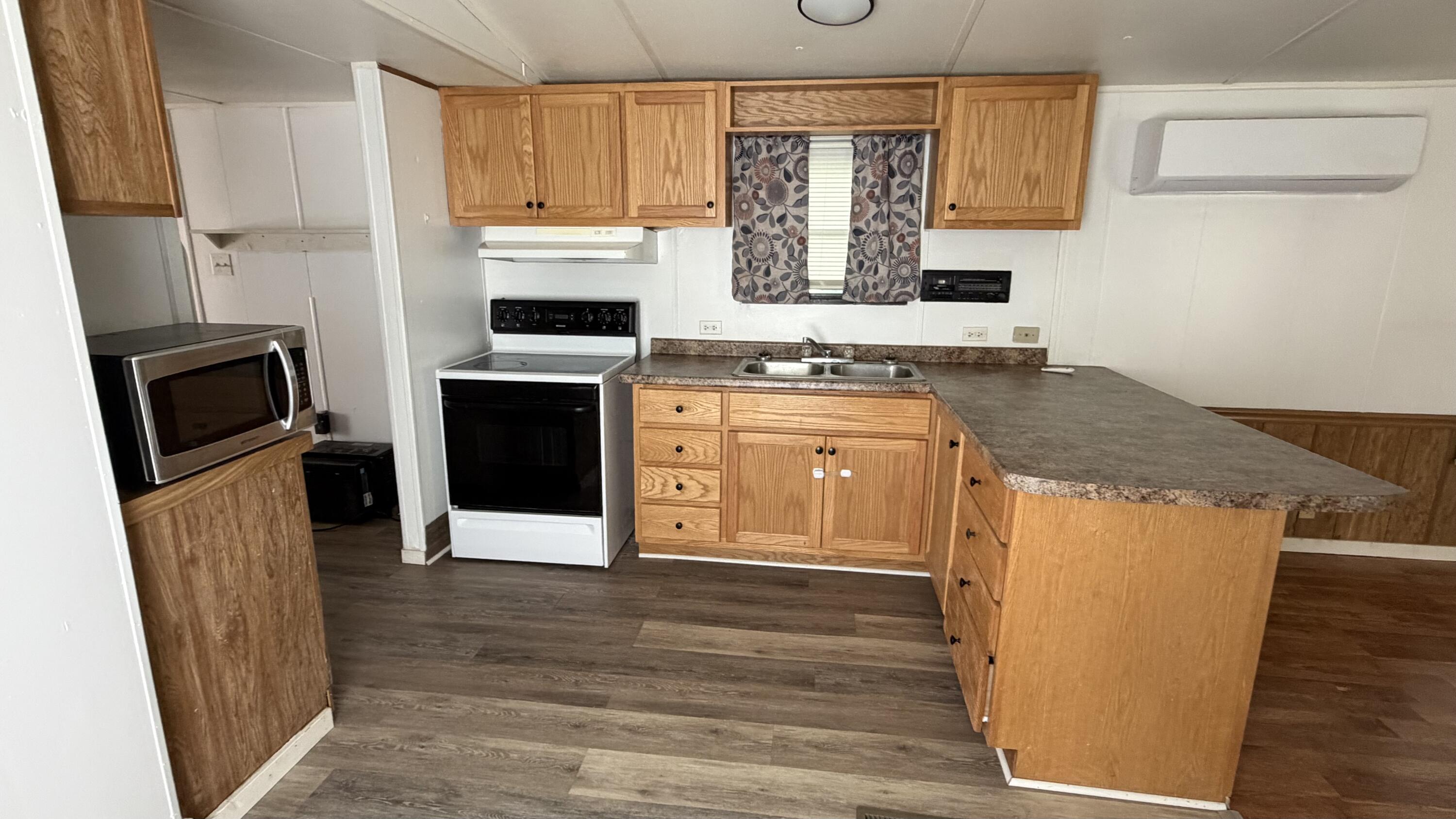 16 E High Street Property Photo 28