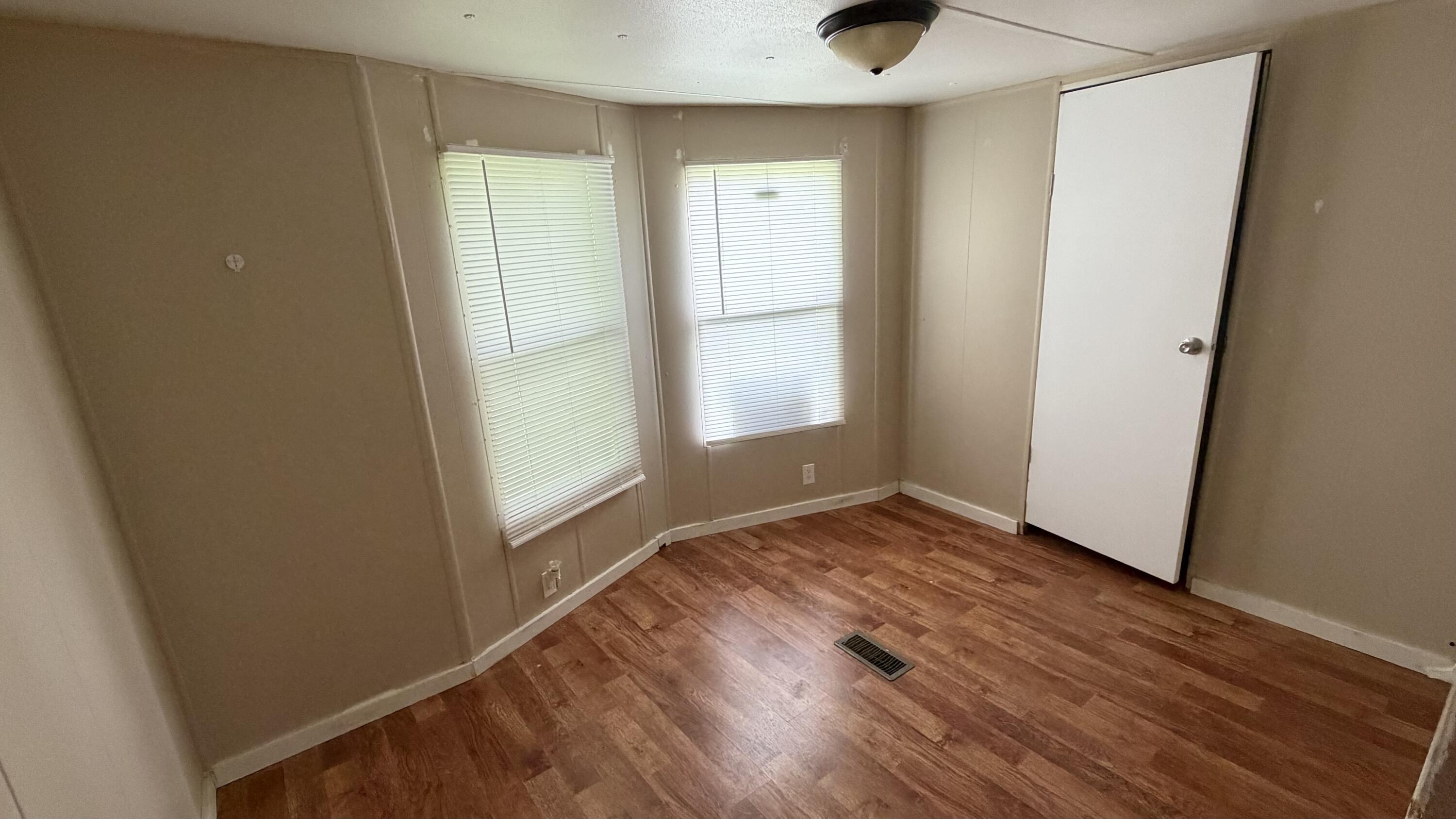 16 E High Street Property Photo 37