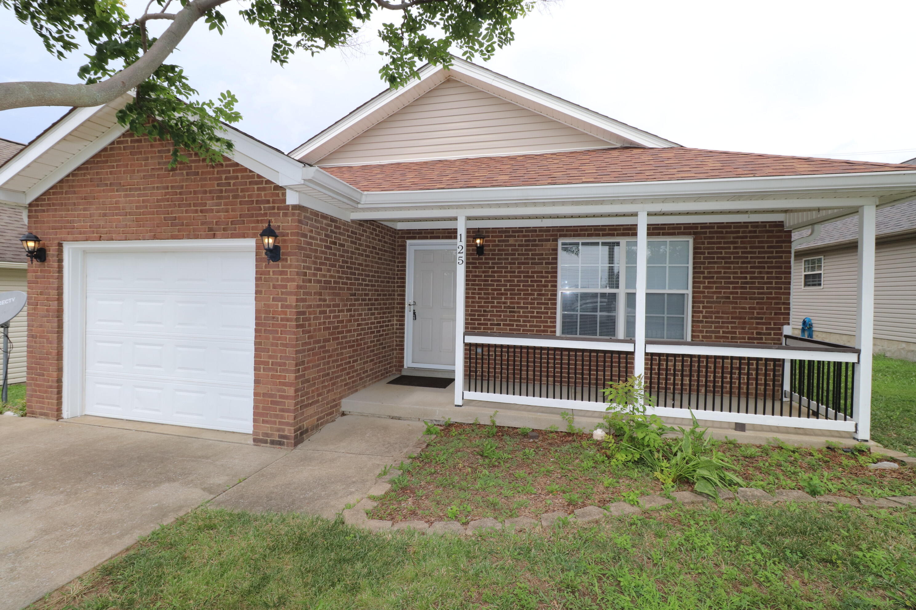 125 Christopher Drive Property Photo 2