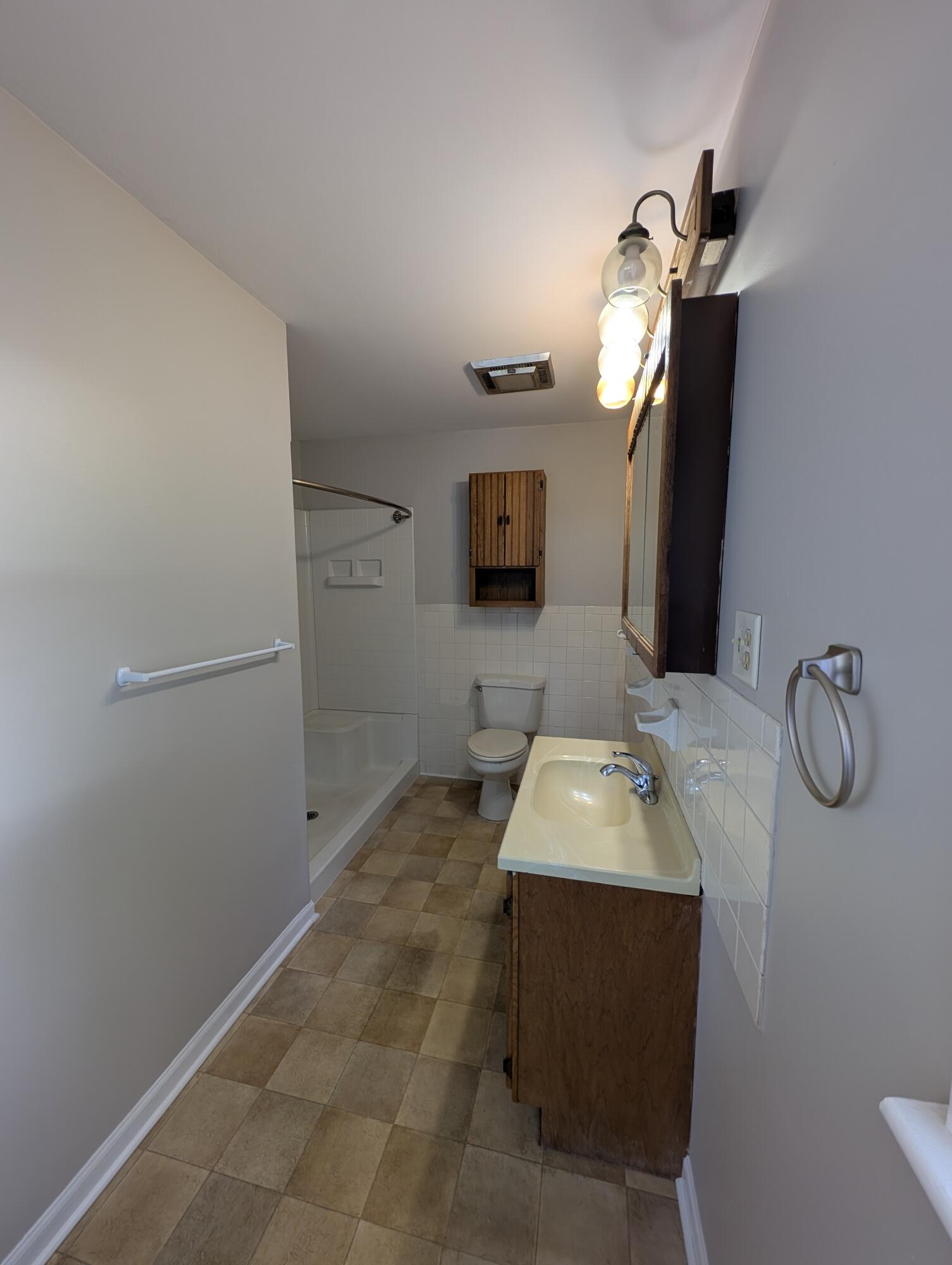126 Lakeview Drive Property Photo 10