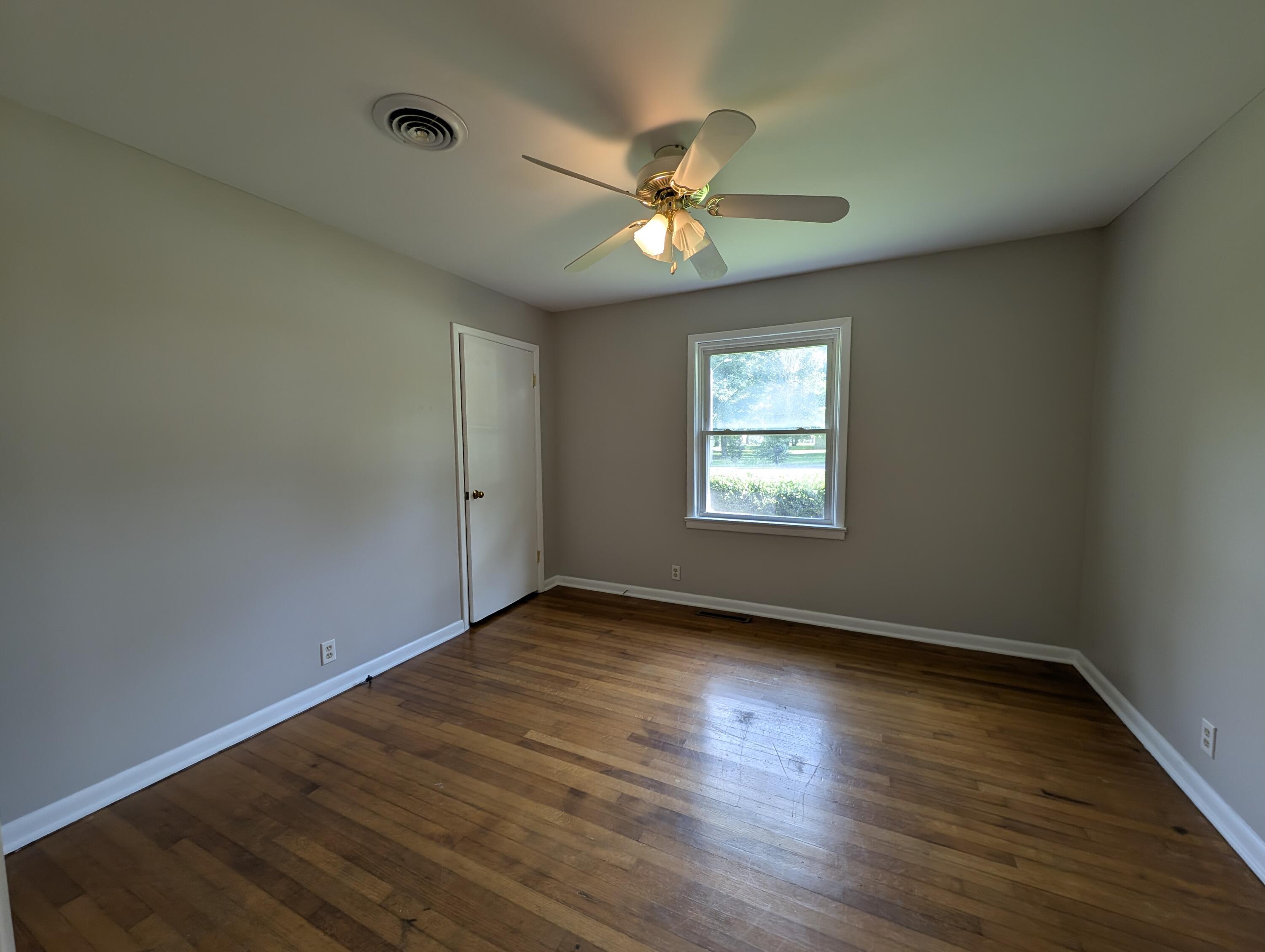 126 Lakeview Drive Property Photo 13