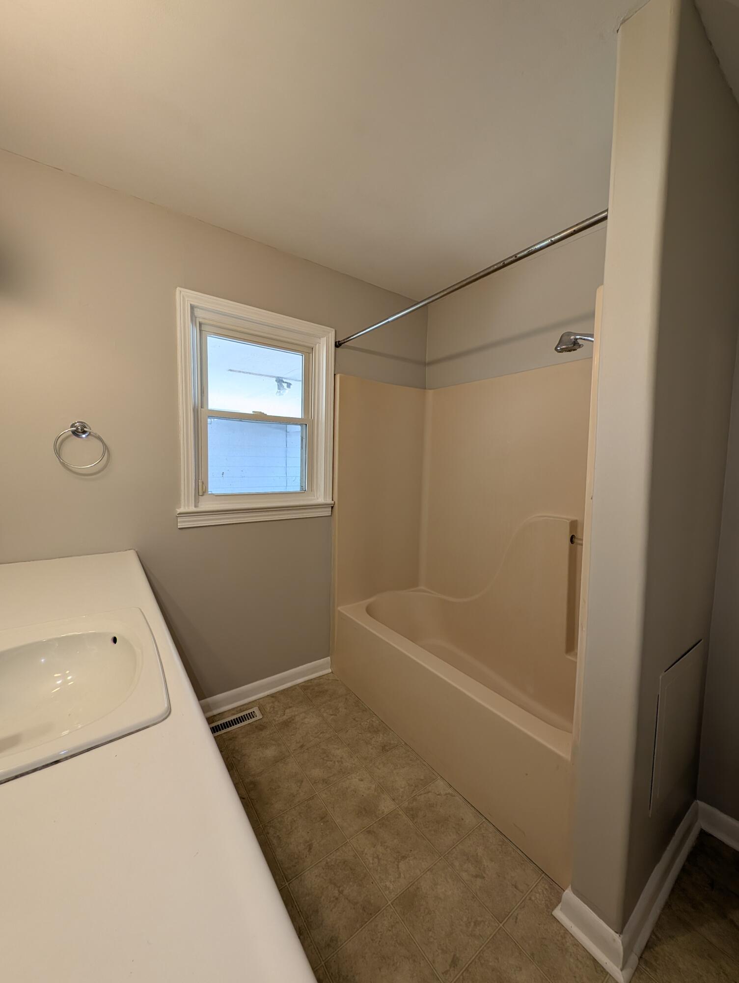 126 Lakeview Drive Property Photo 14