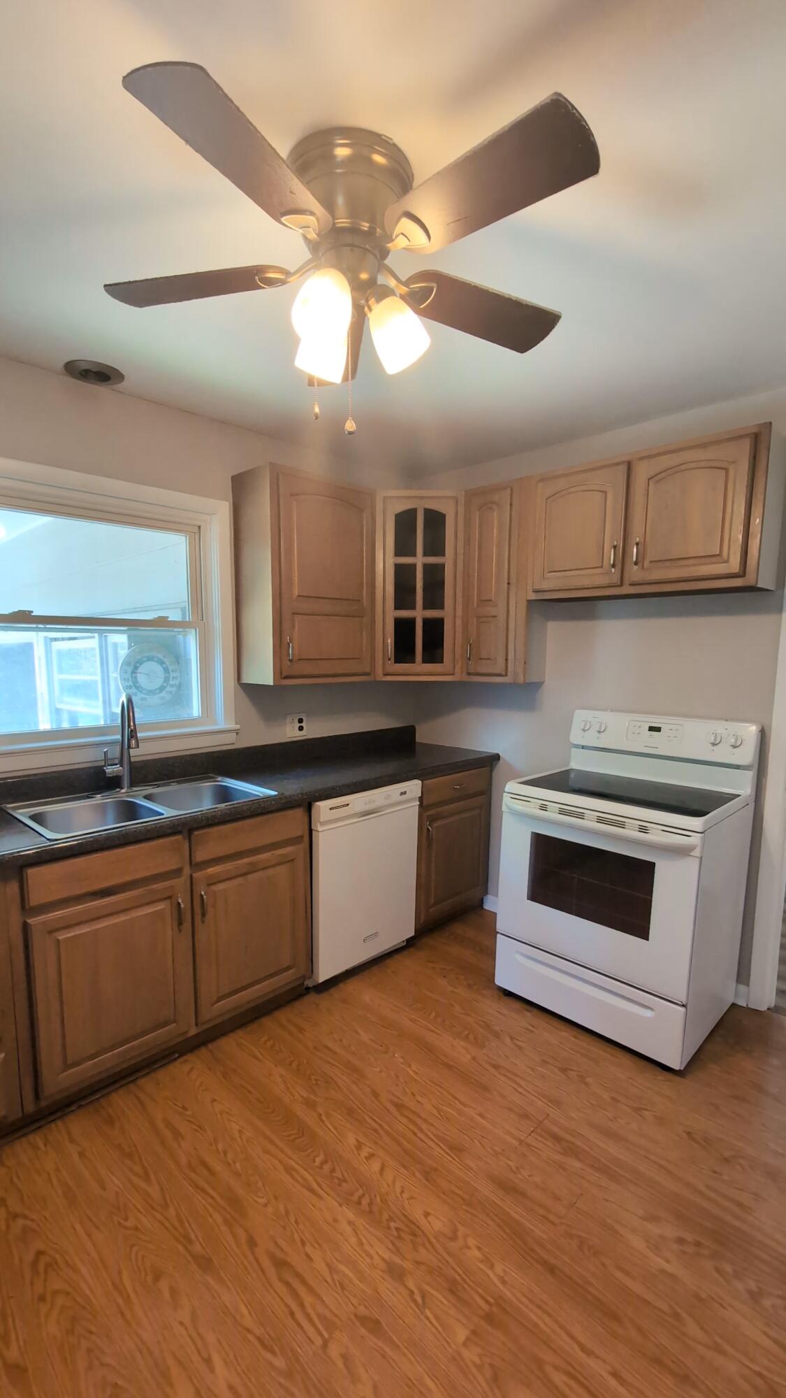 126 Lakeview Drive Property Photo 15