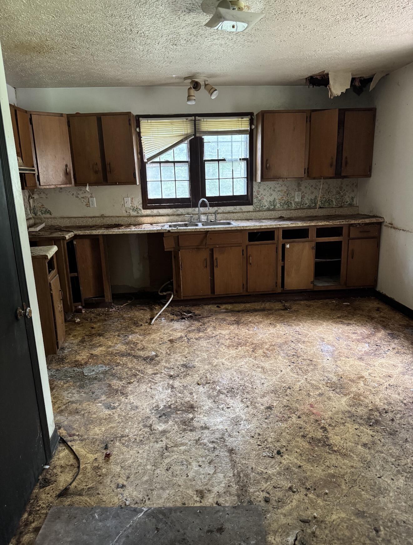 1601 Alexander Avenue Property Photo 4