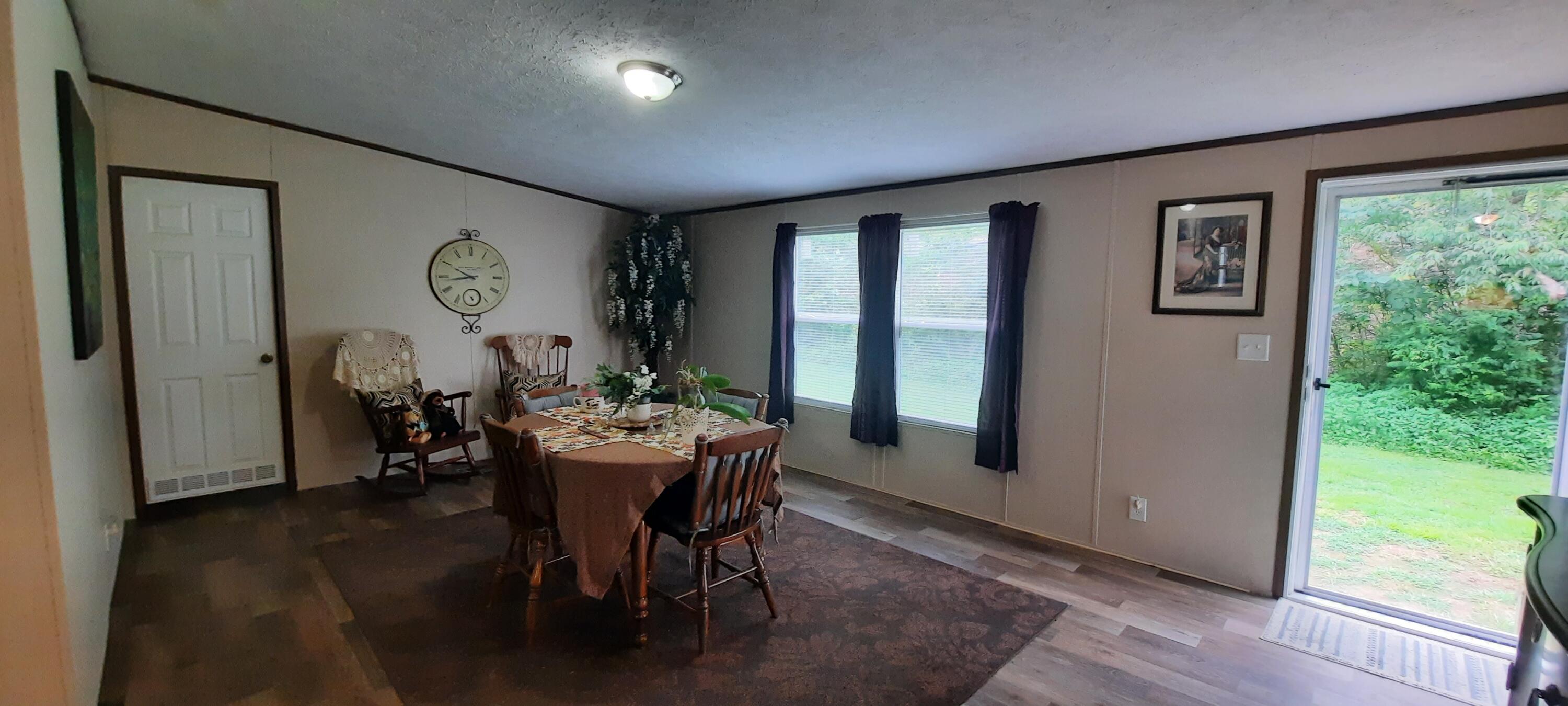15 Renee Lane Property Photo 4
