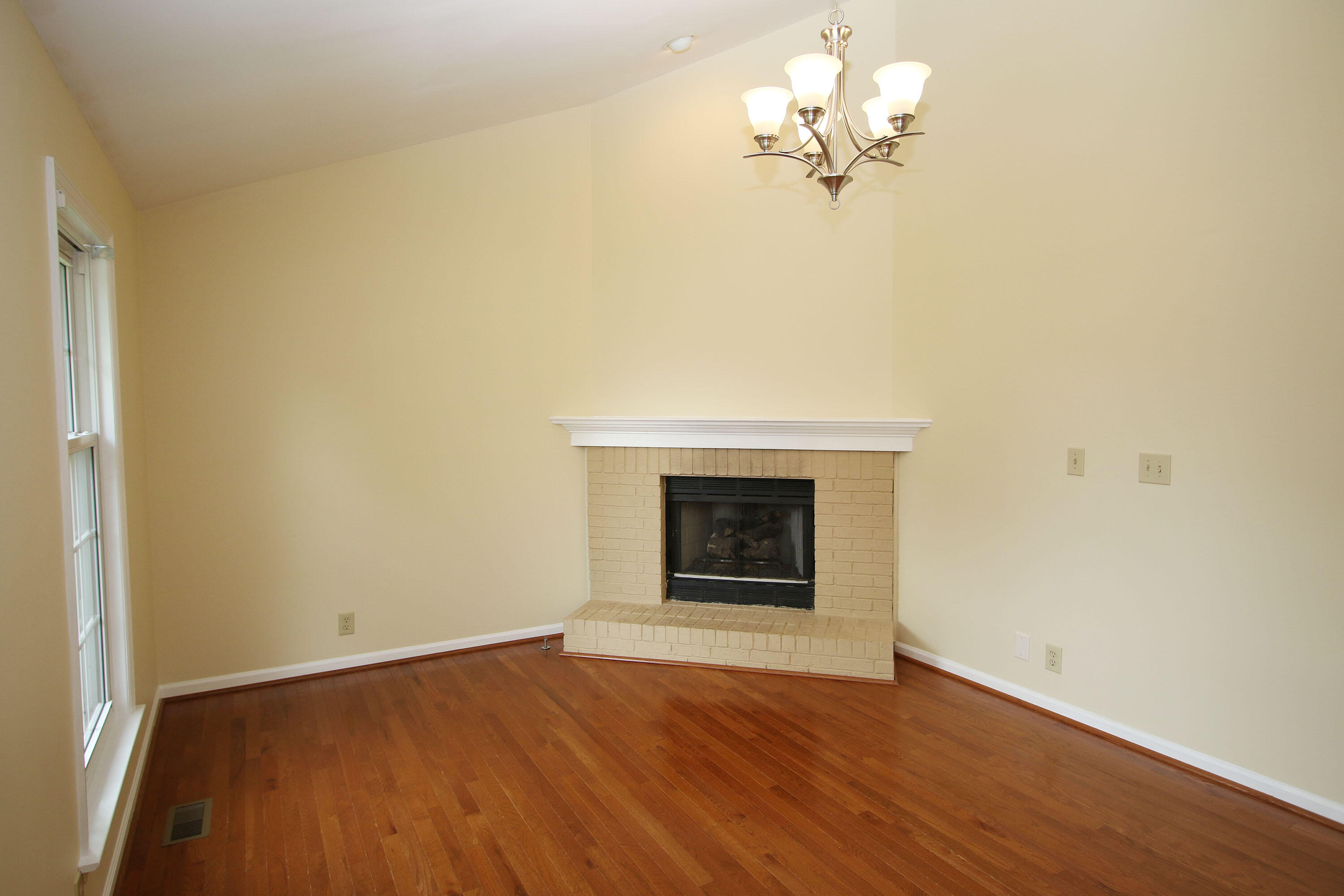 388 Cromwell Way Property Photo 7