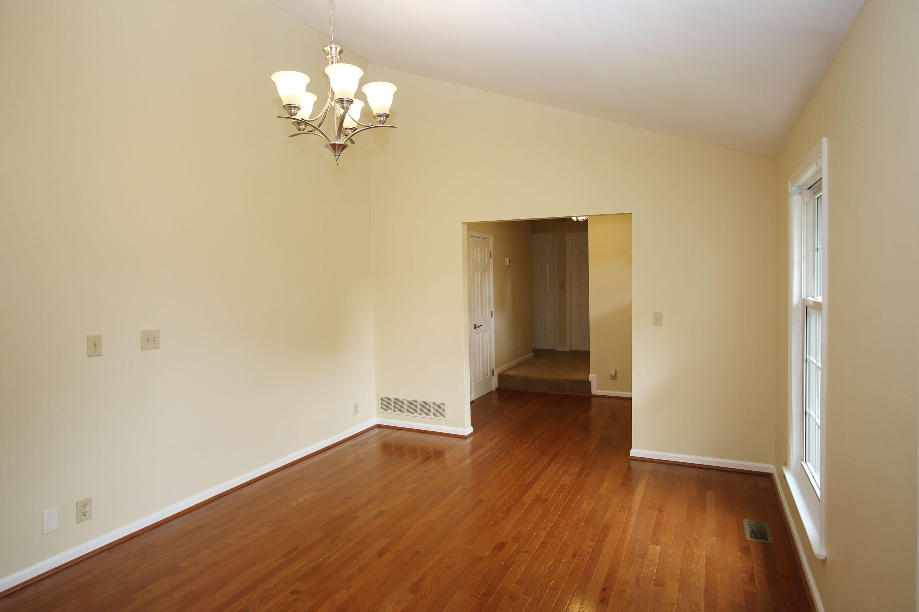 388 Cromwell Way Property Photo 9