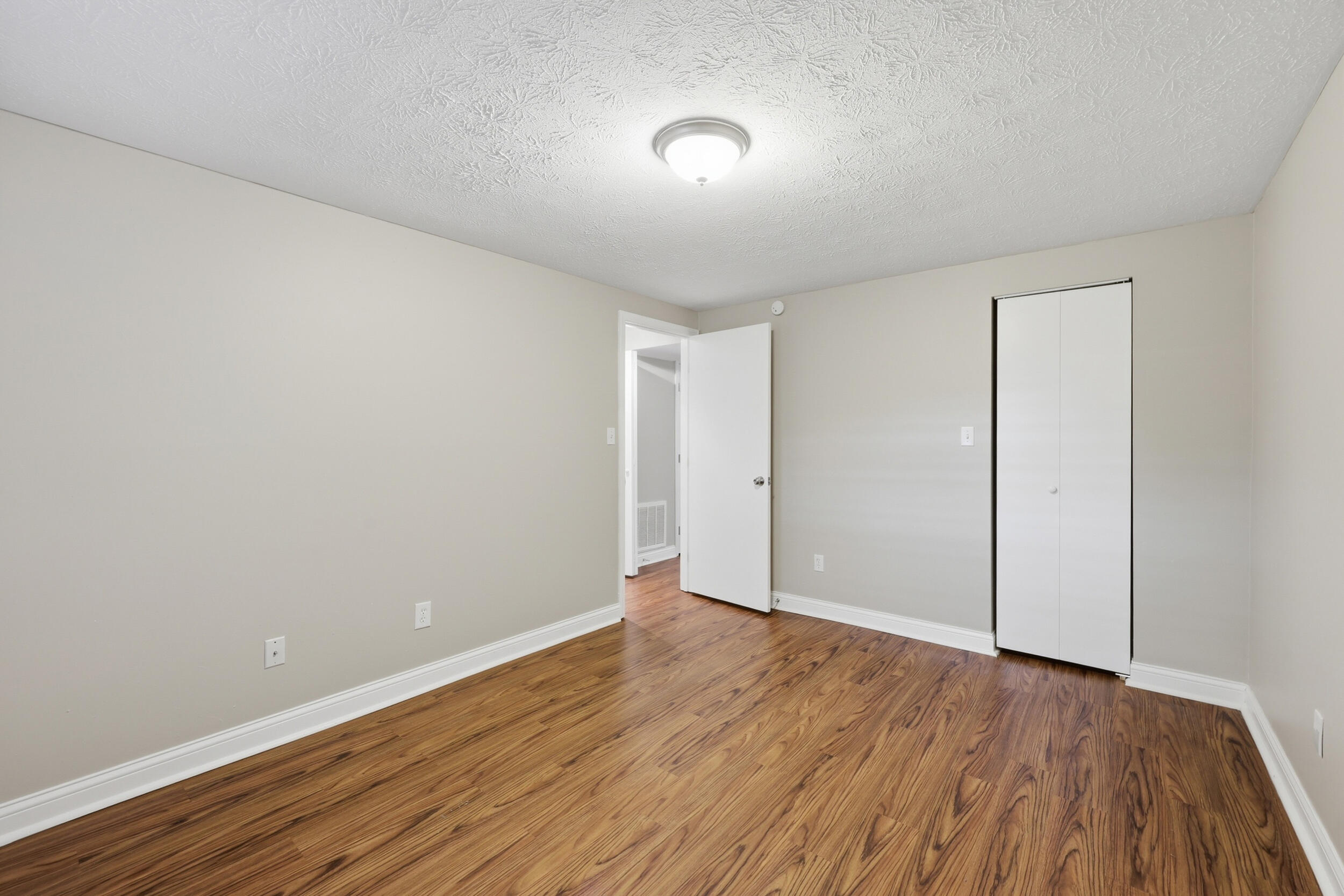 726 Spring Meadows Drive Property Photo 15