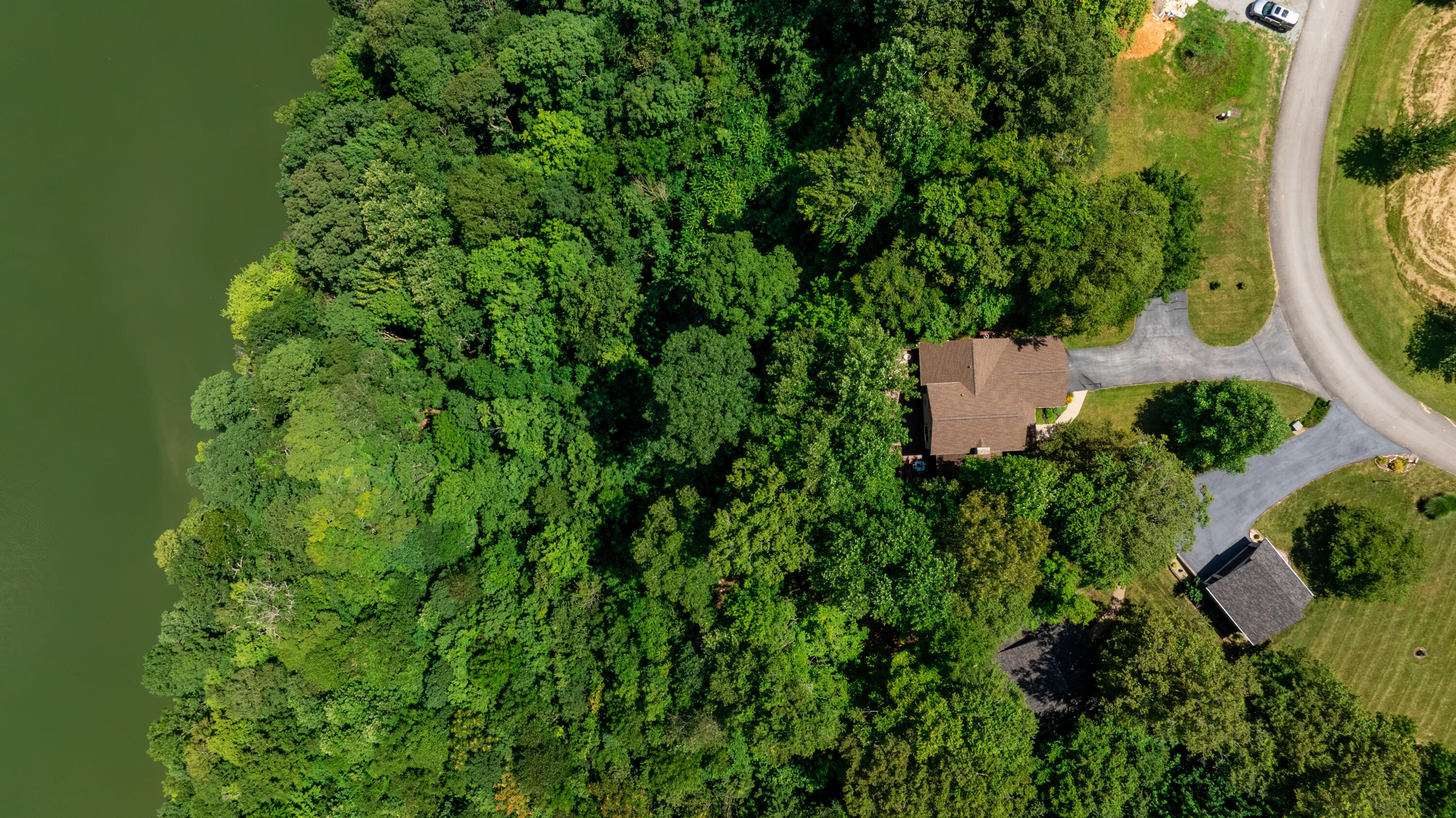 771 Cliffside Drive Property Photo 7
