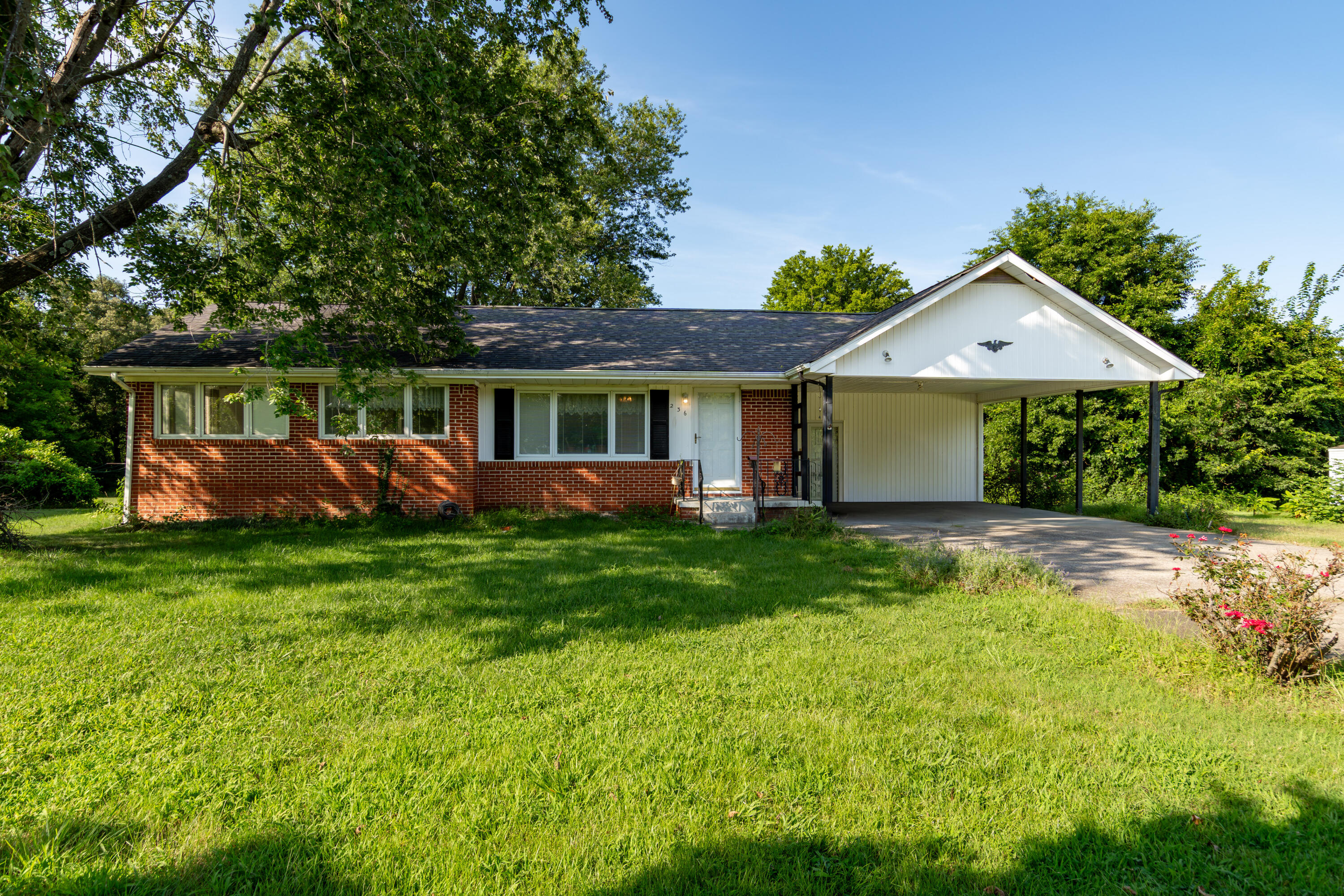 236 Gilhaven Drive Property Photo 2