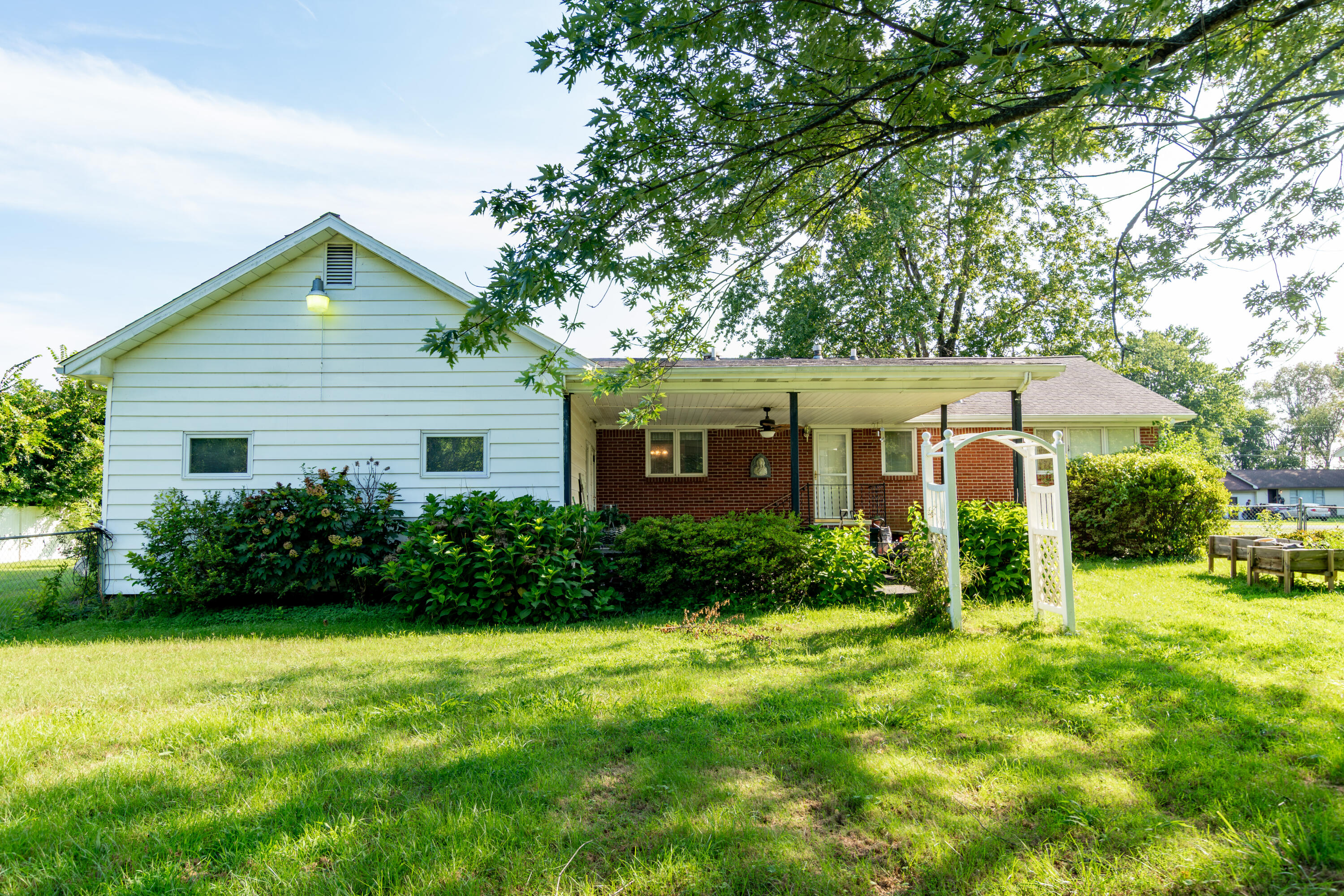 236 Gilhaven Drive Property Photo 4