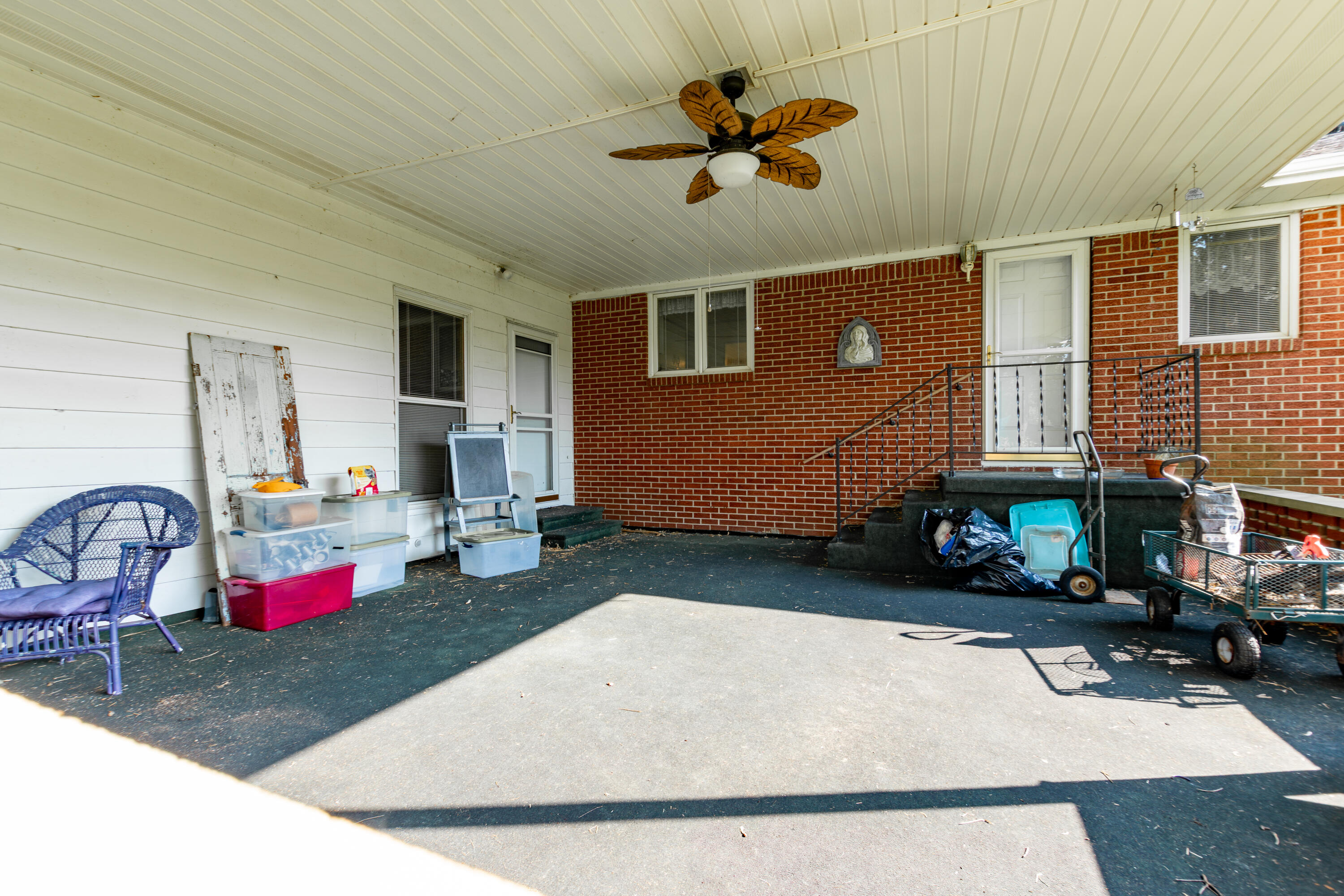 236 Gilhaven Drive Property Photo 7