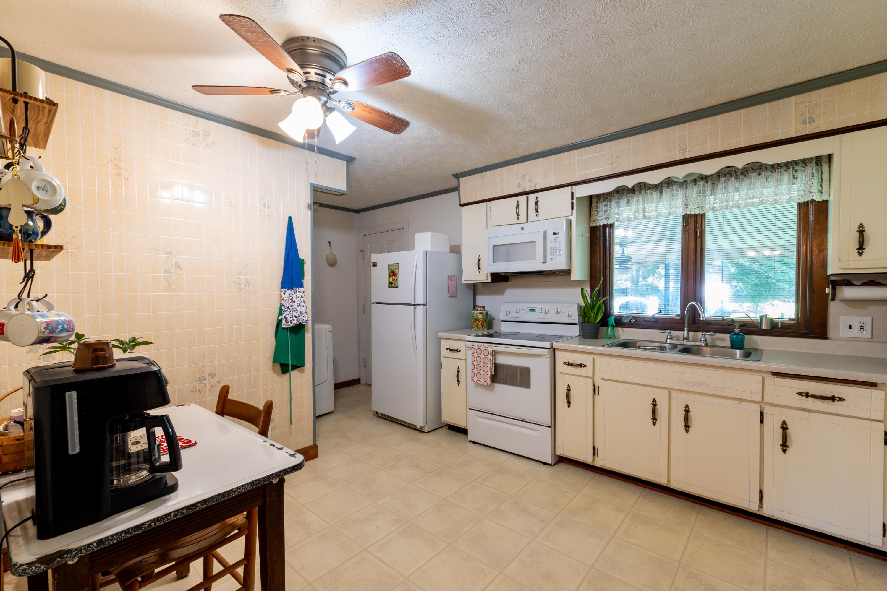 236 Gilhaven Drive Property Photo 14
