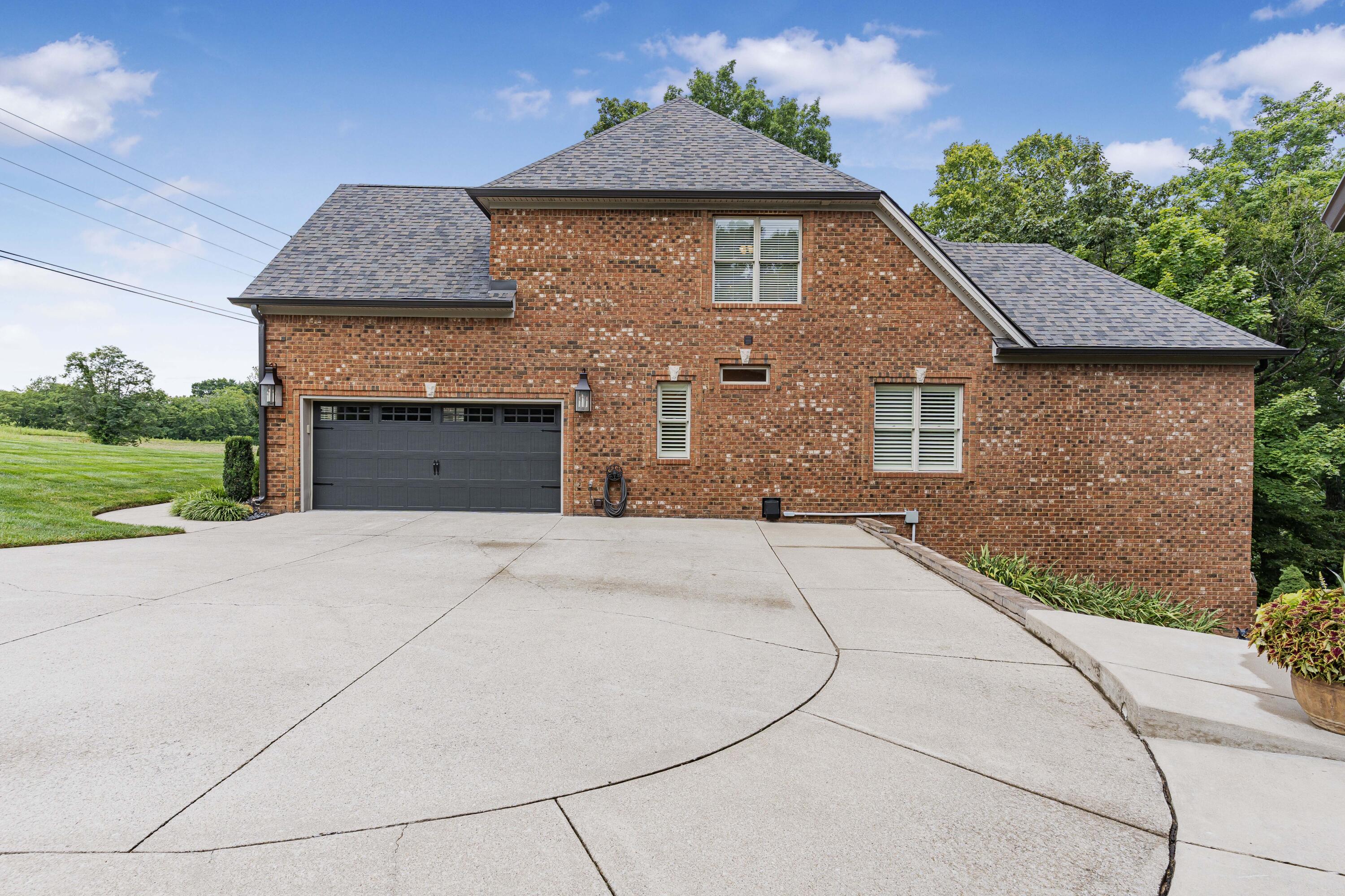 216 Avawam Drive Property Photo 3